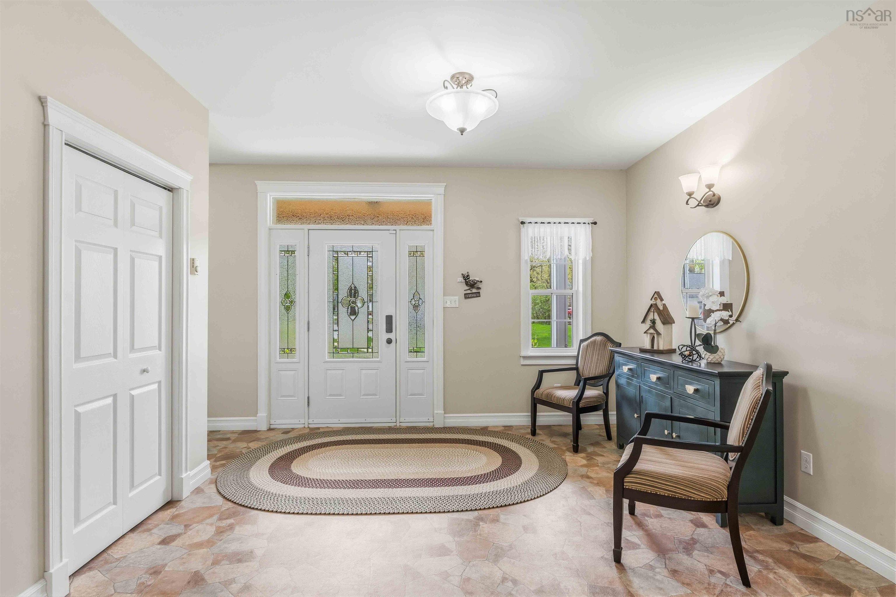 $949,900.00: 1460 Bridge Street, Kingston