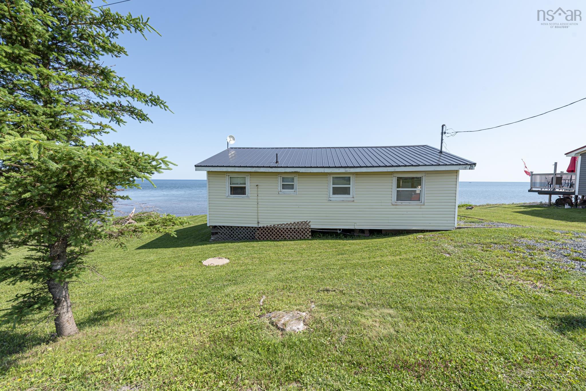 $219,900.00: 71 Red Cliff Drive, Seafoam