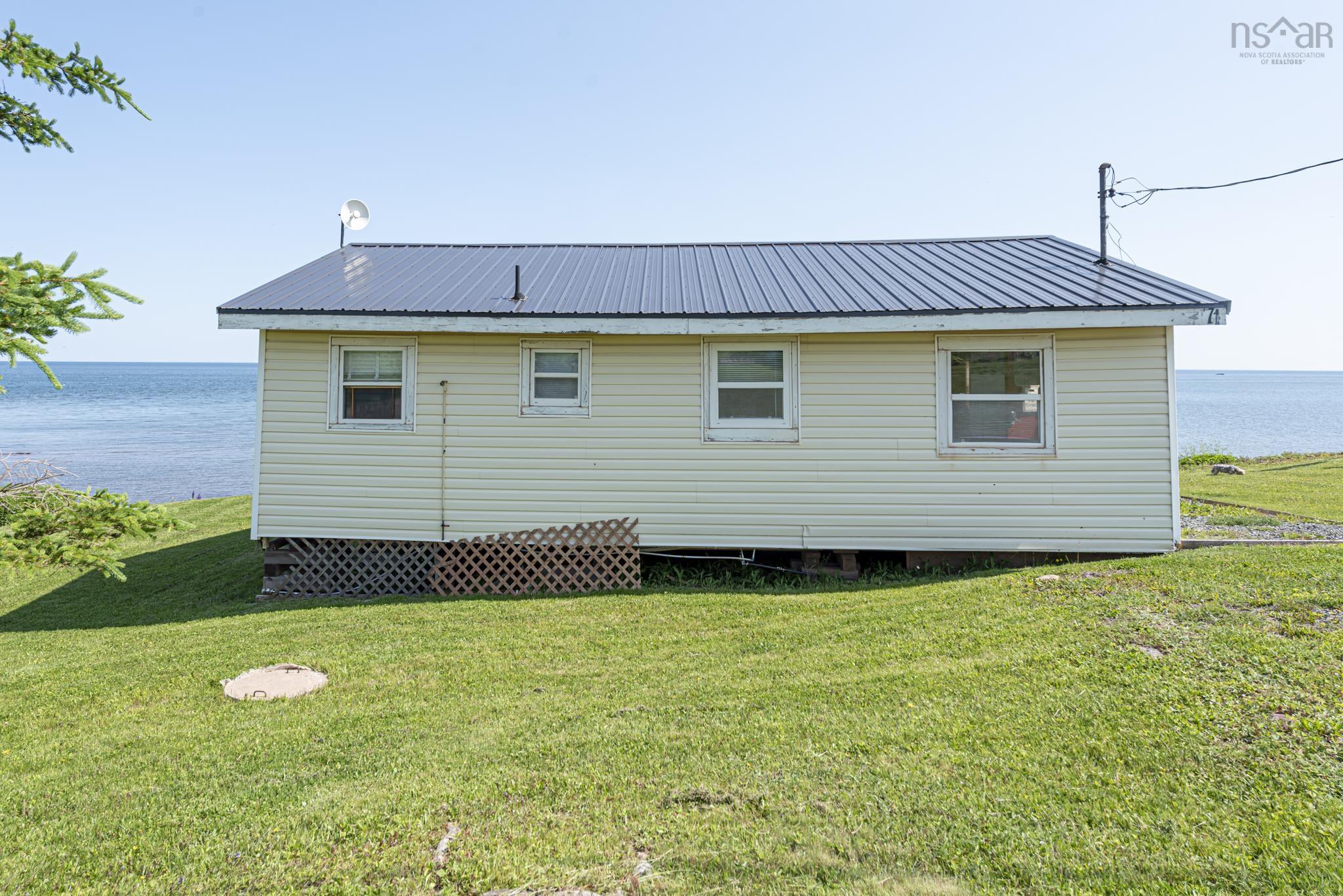 $219,900.00: 71 Red Cliff Drive, Seafoam