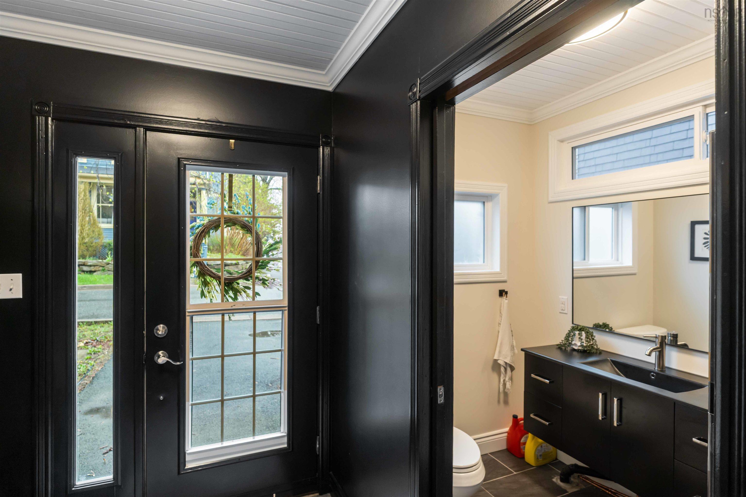 $550,000.00: 383 Hawthorne Street, Windsor