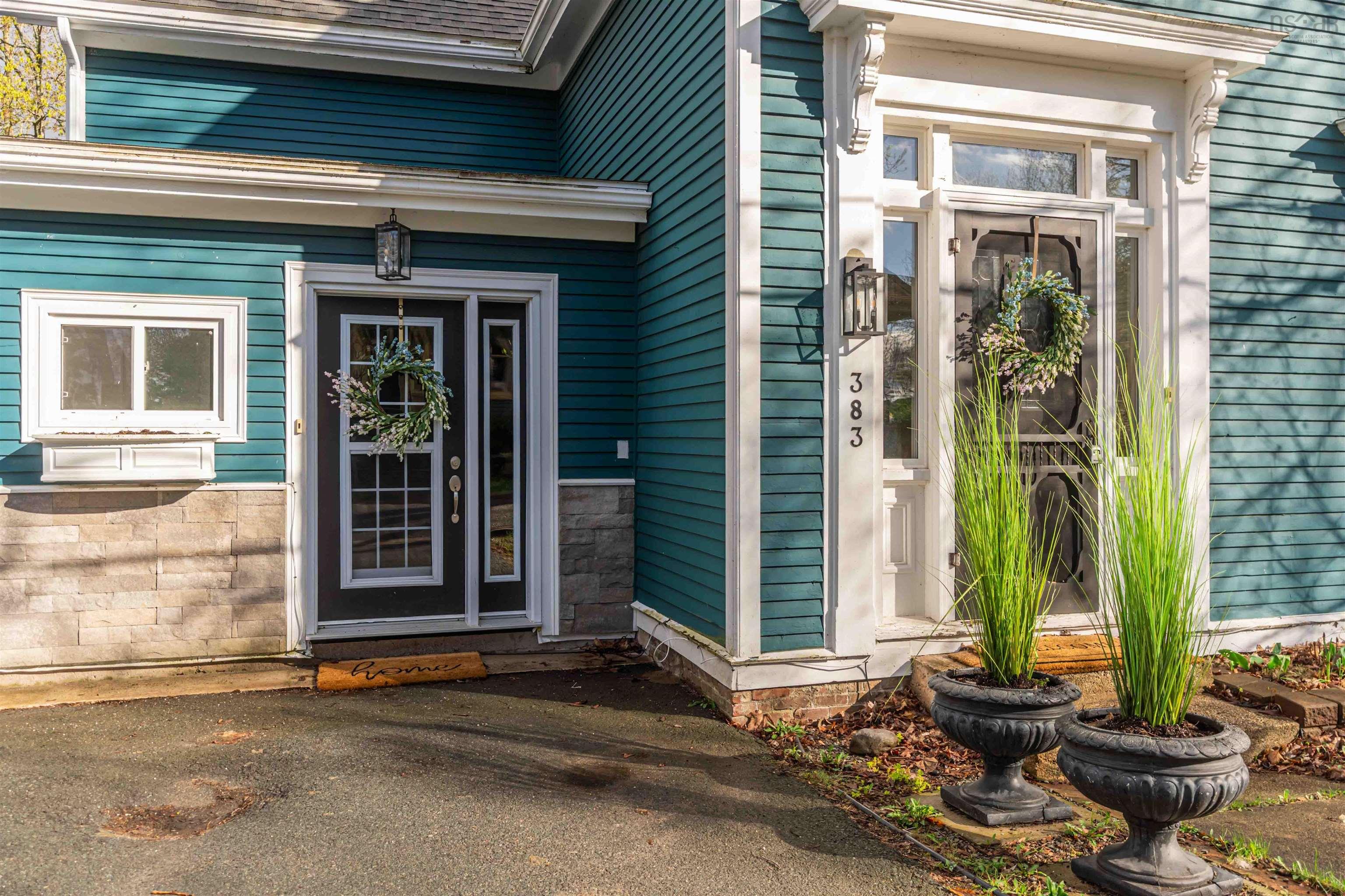 $550,000.00: 383 Hawthorne Street, Windsor