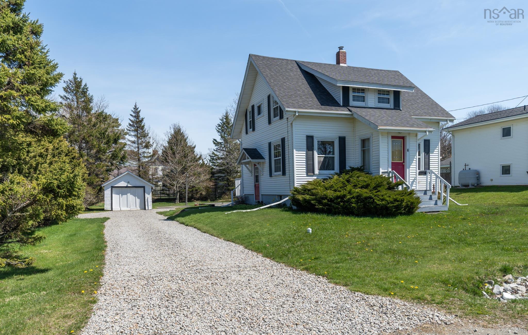 $274,900.00: 6 Huntington Street, Yarmouth