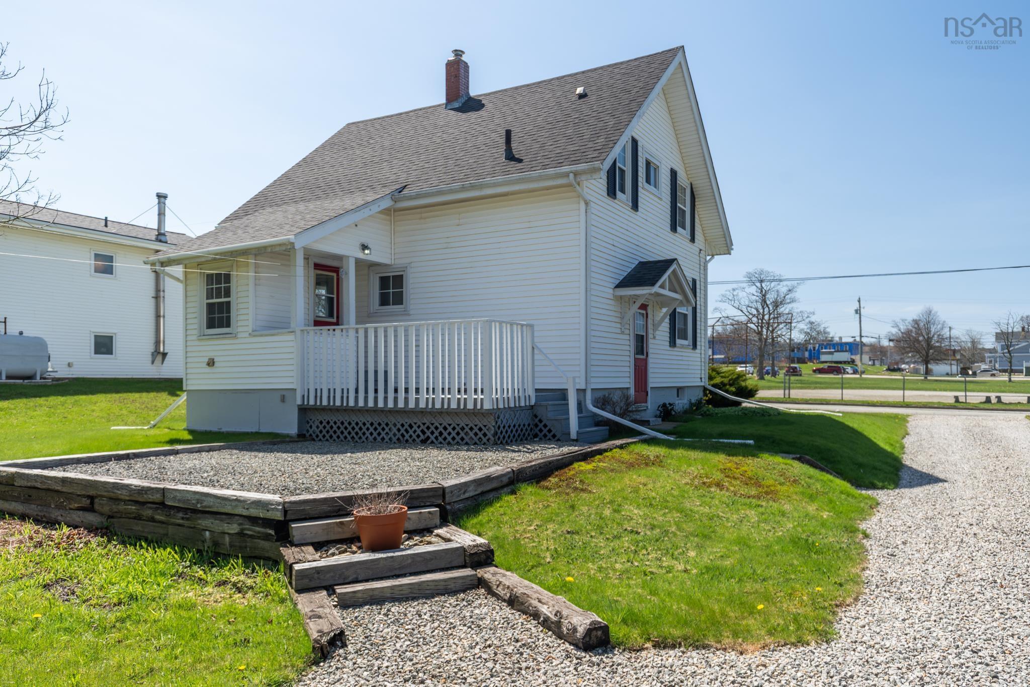 $274,900.00: 6 Huntington Street, Yarmouth