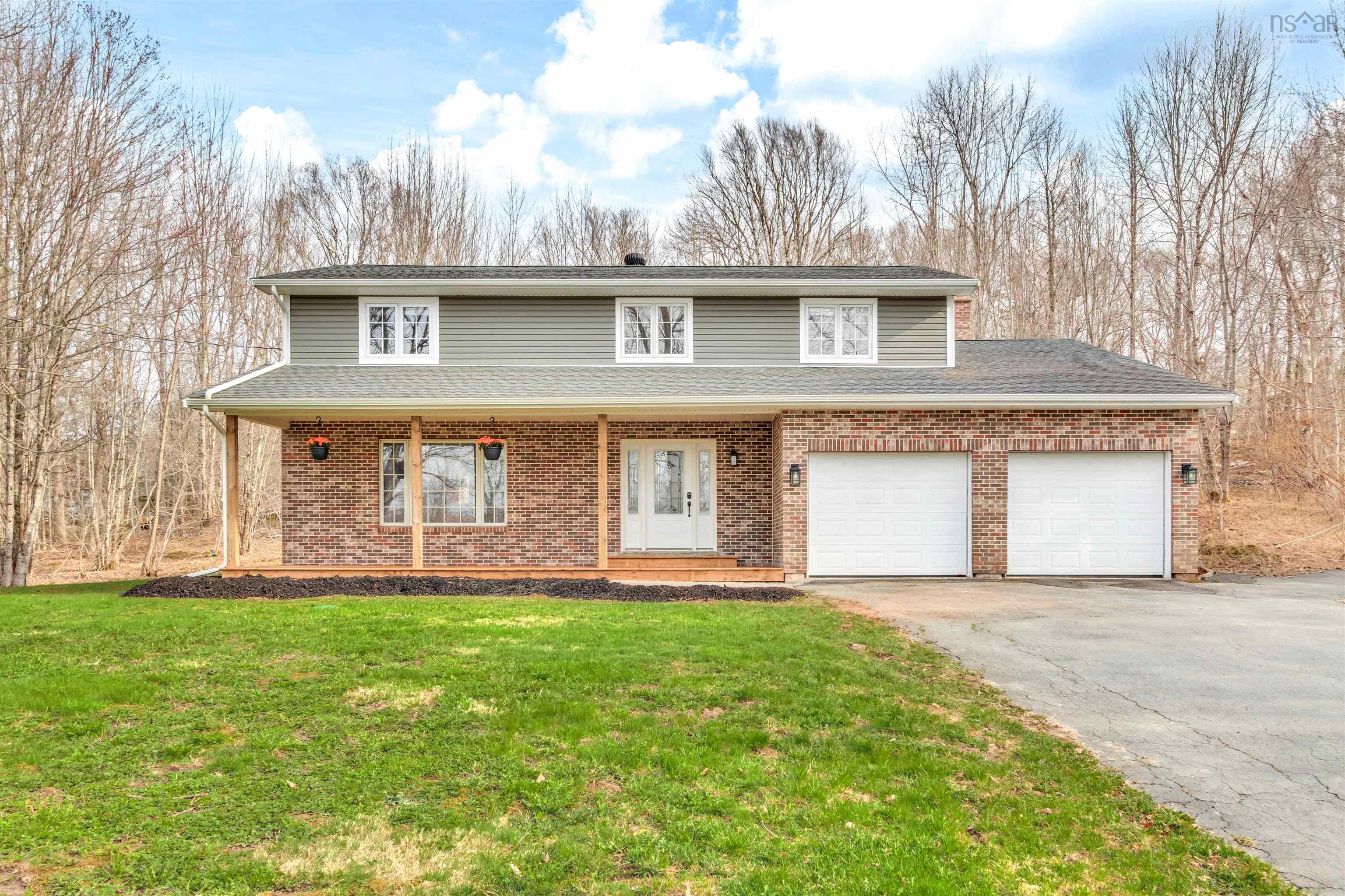 $599,000.00: 8 Pinewood Drive, Lakelands