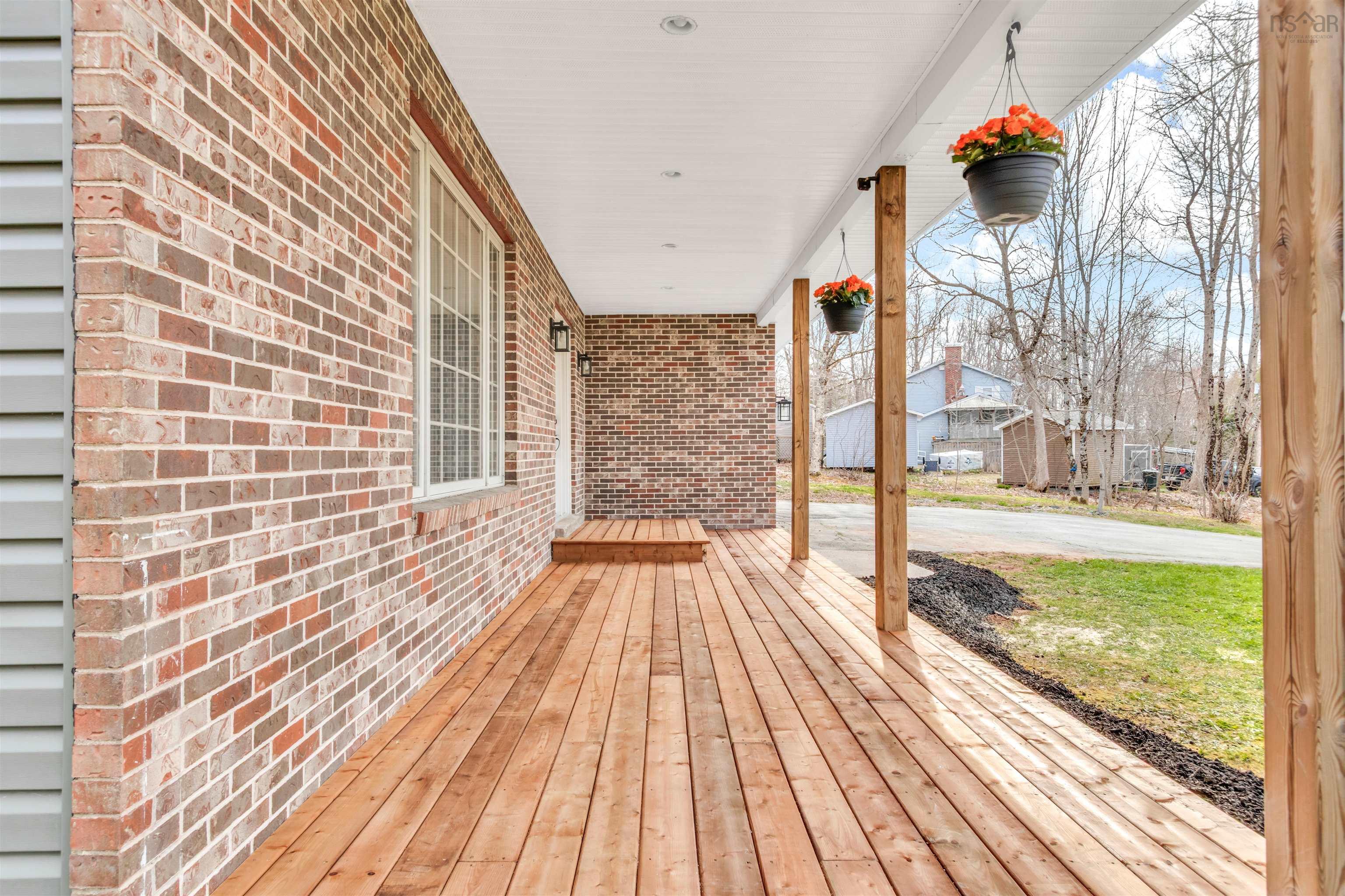 $599,000.00: 8 Pinewood Drive, Lakelands