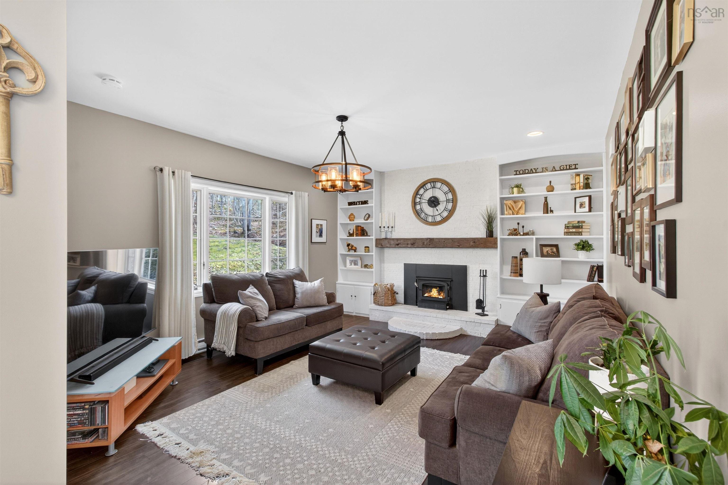 $599,000.00: 8 Pinewood Drive, Lakelands