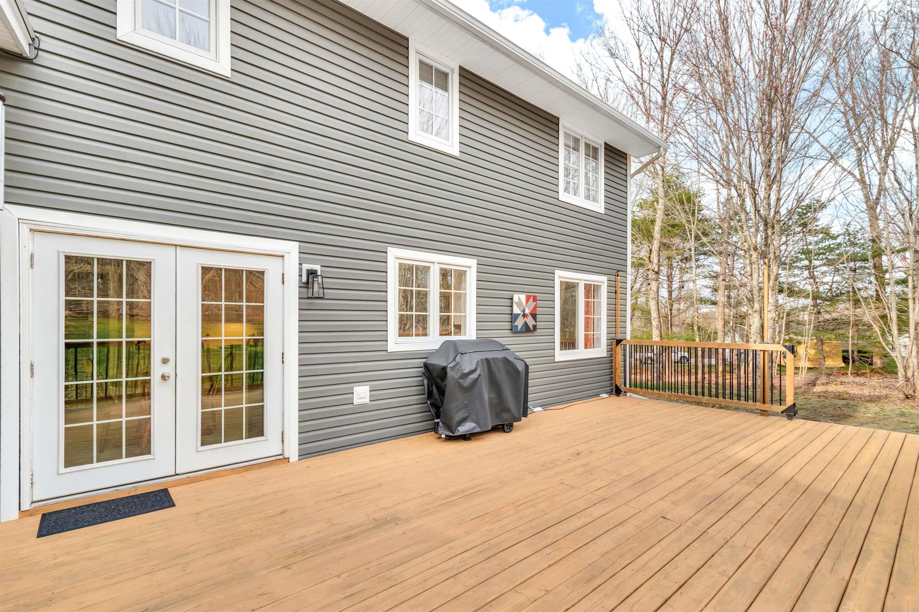 $599,000.00: 8 Pinewood Drive, Lakelands