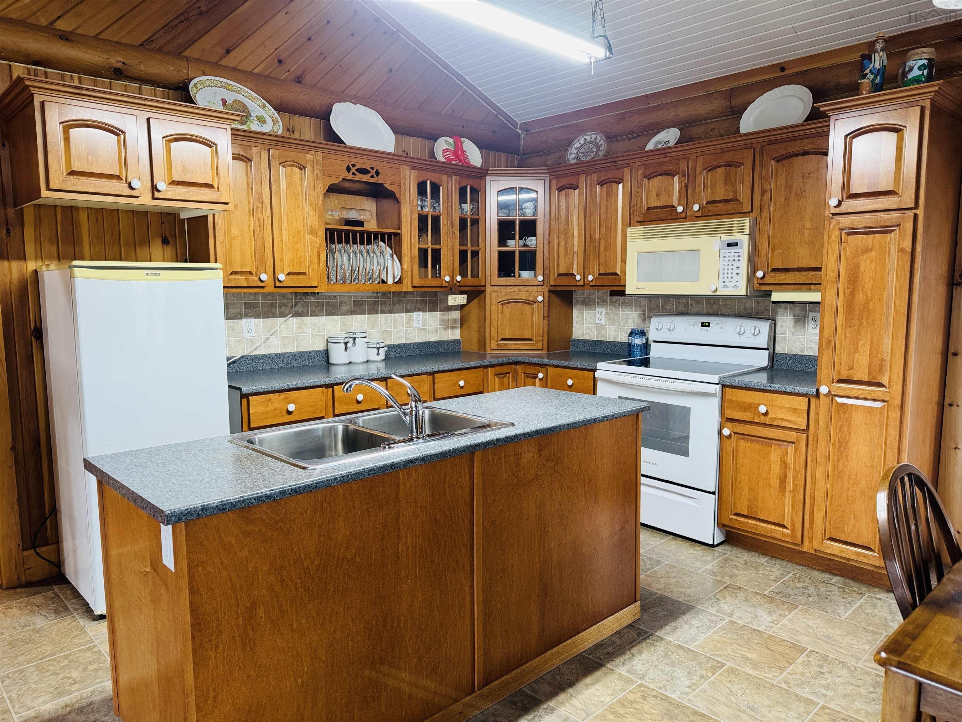 $249,900.00: 2661 Canaan Road, New Canaan