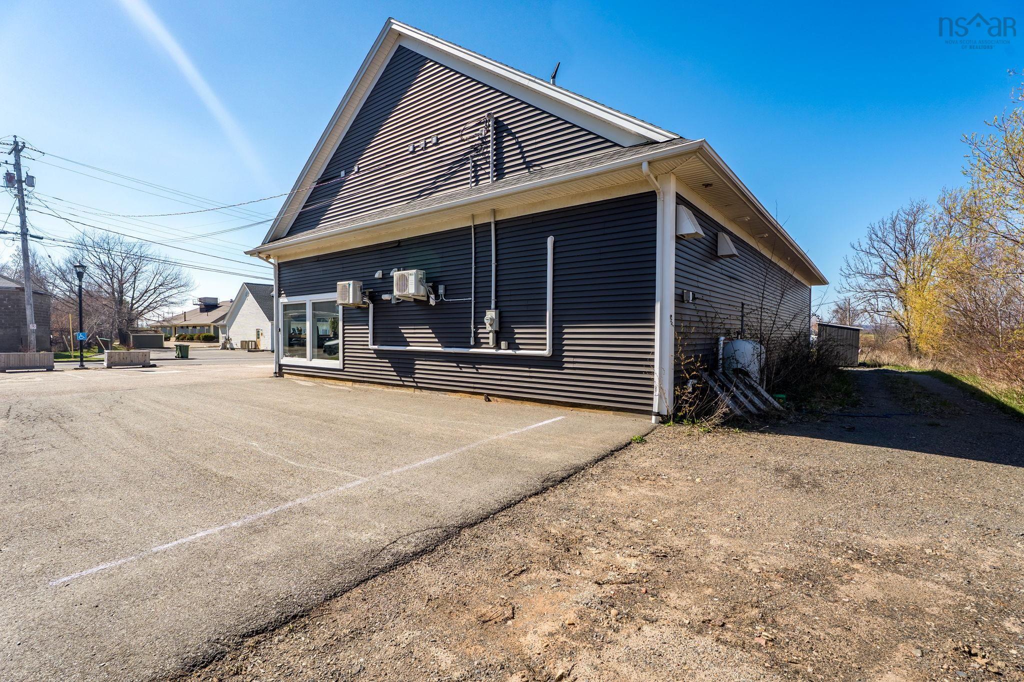 $1,199,900.00: 33 Elm Street, Wolfville