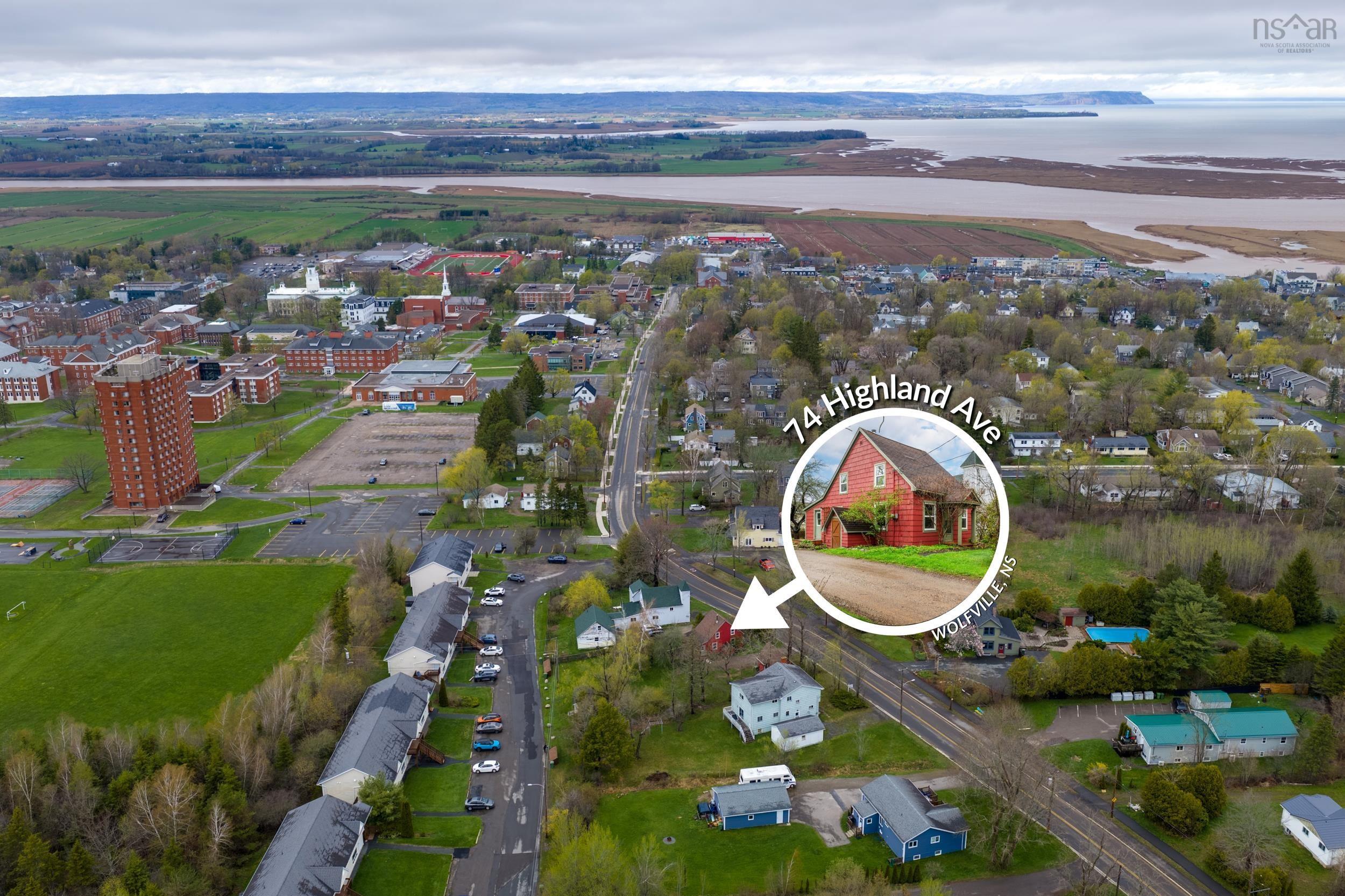 $399,900.00: 74 Highland Avenue, Wolfville