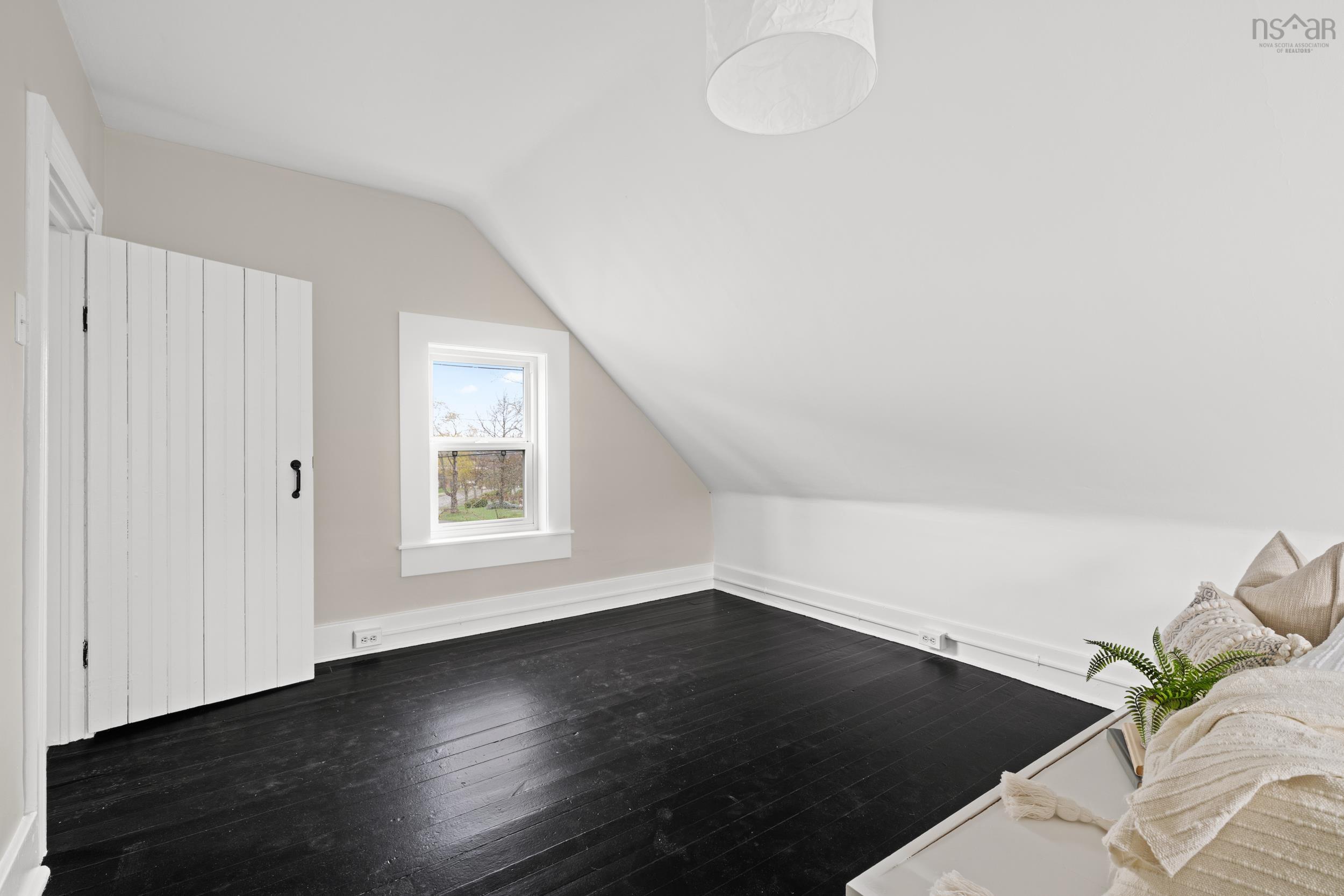 $399,900.00: 74 Highland Avenue, Wolfville