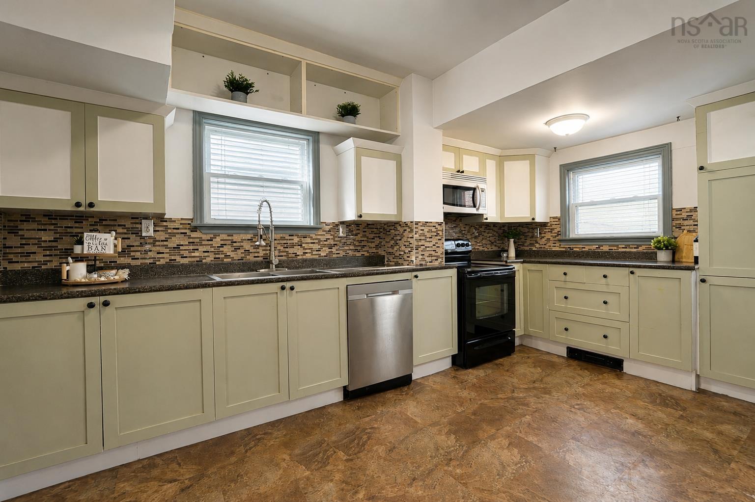 $475,000.00: 22 Rodney Road Road, Dartmouth