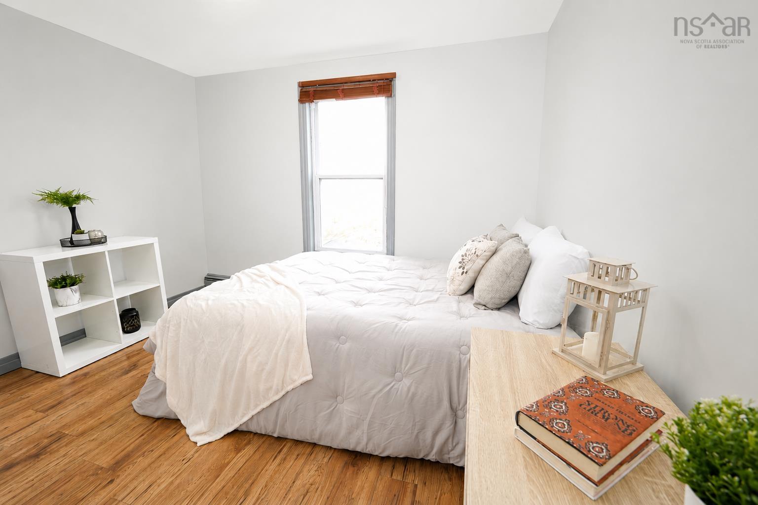 $475,000.00: 22 Rodney Road Road, Dartmouth