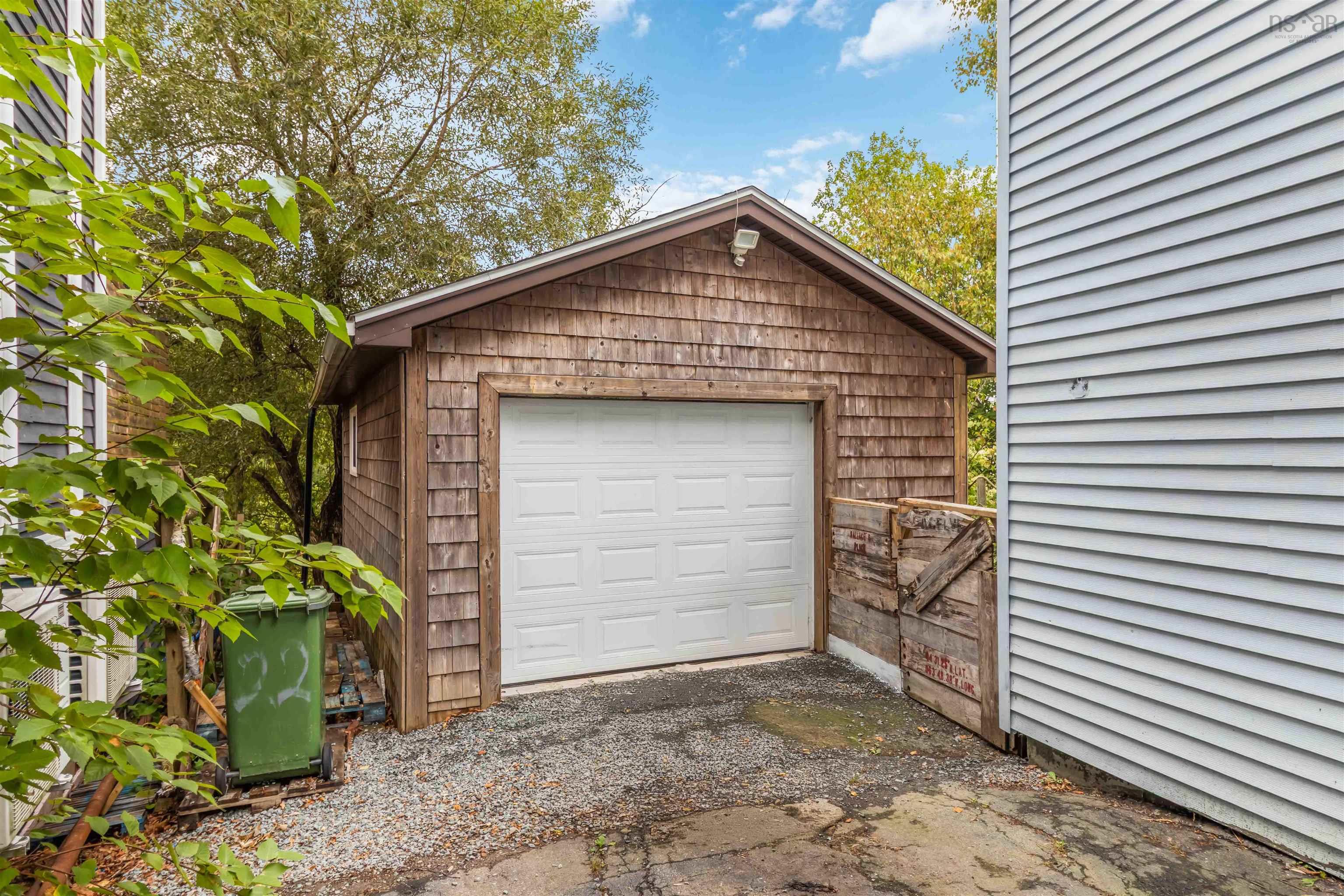 $475,000.00: 22 Rodney Road Road, Dartmouth