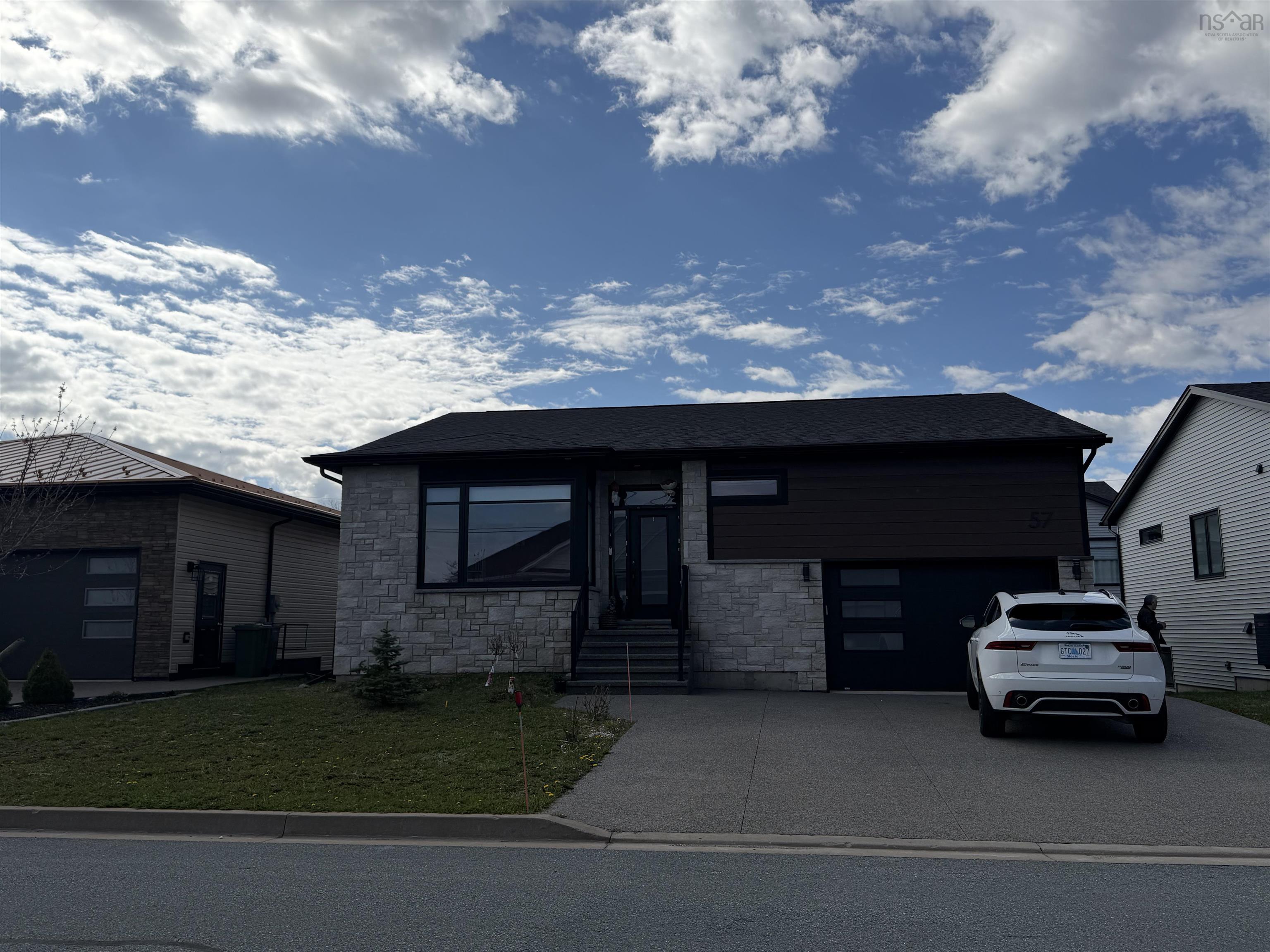 57 Theresa Mcneil Grove, Halifax, NS (MLS 202610318)