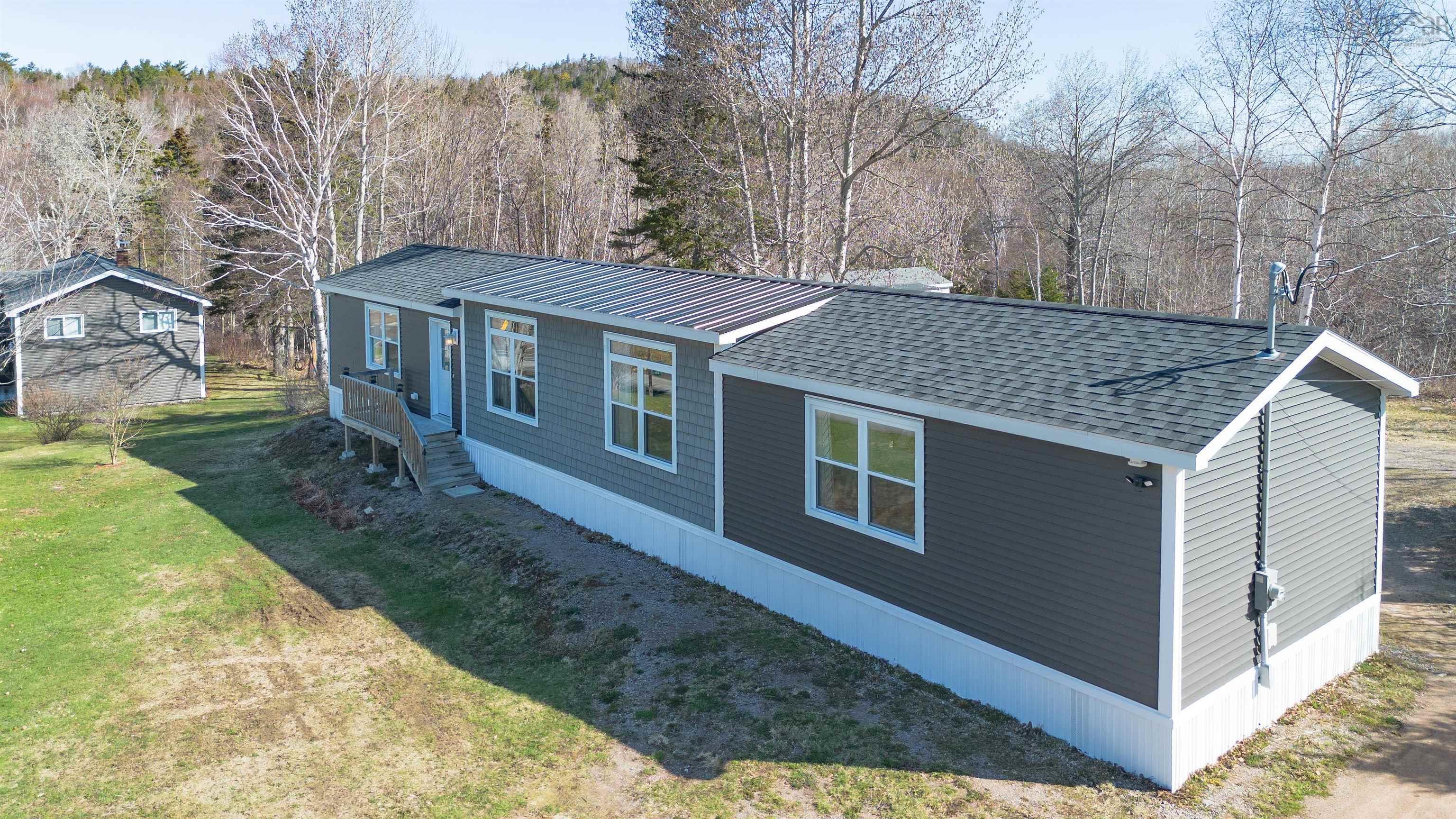 $359,900.00: 4 Kelly