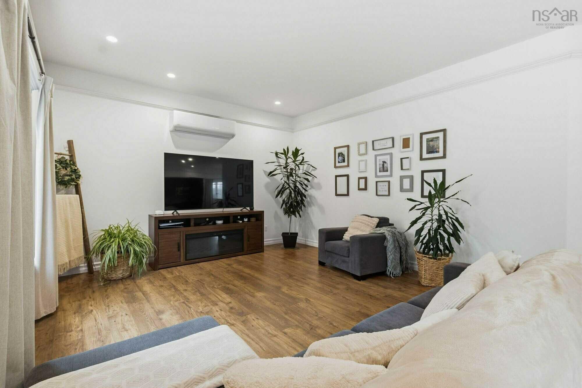 $779,000.00: 63 Danica Drive, Pine Grove