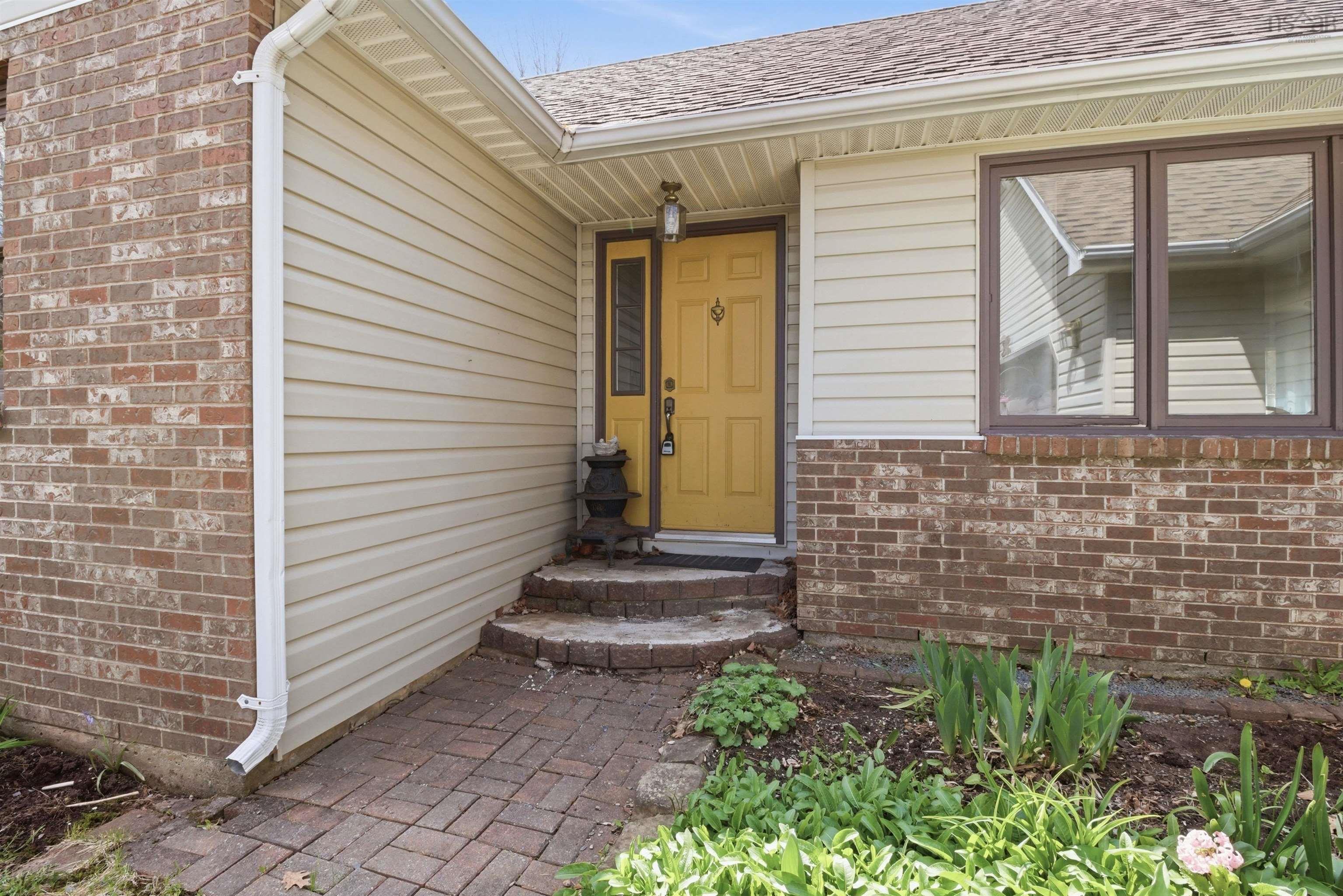 $519,900.00: 44 Lakewood Drive Extension, Brooklyn