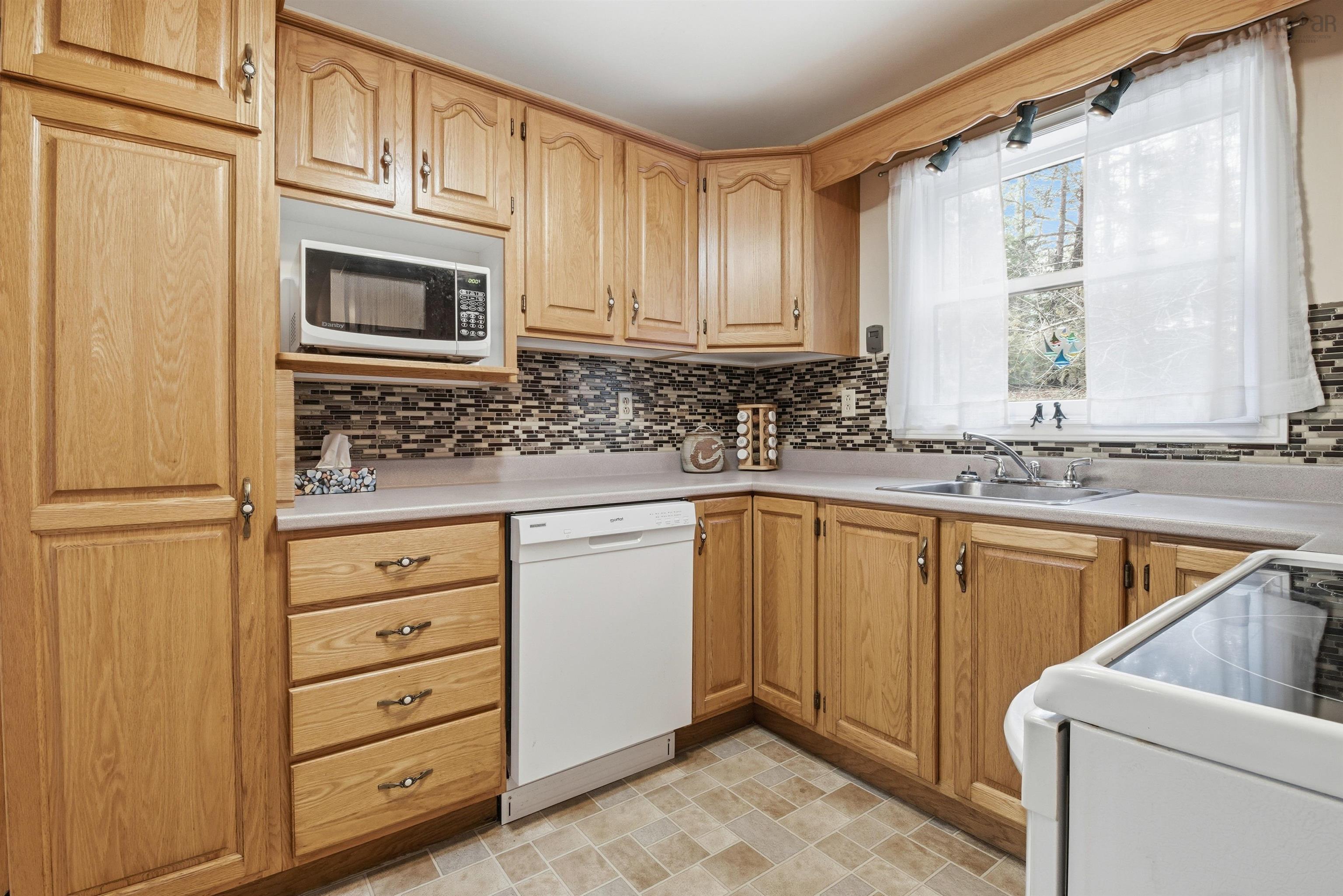$519,900.00: 44 Lakewood Drive Extension, Brooklyn