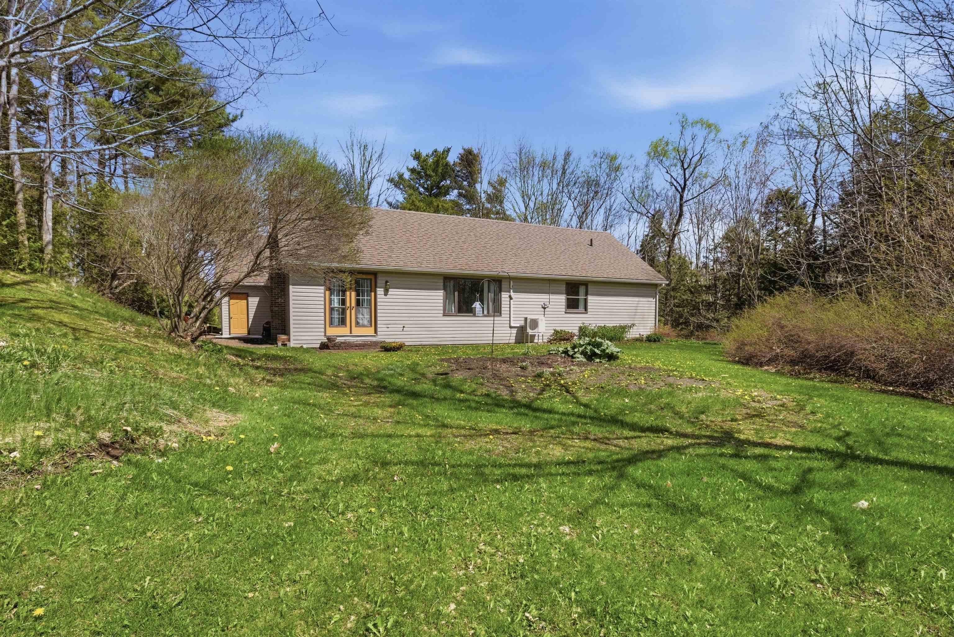 $519,900.00: 44 Lakewood Drive Extension, Brooklyn
