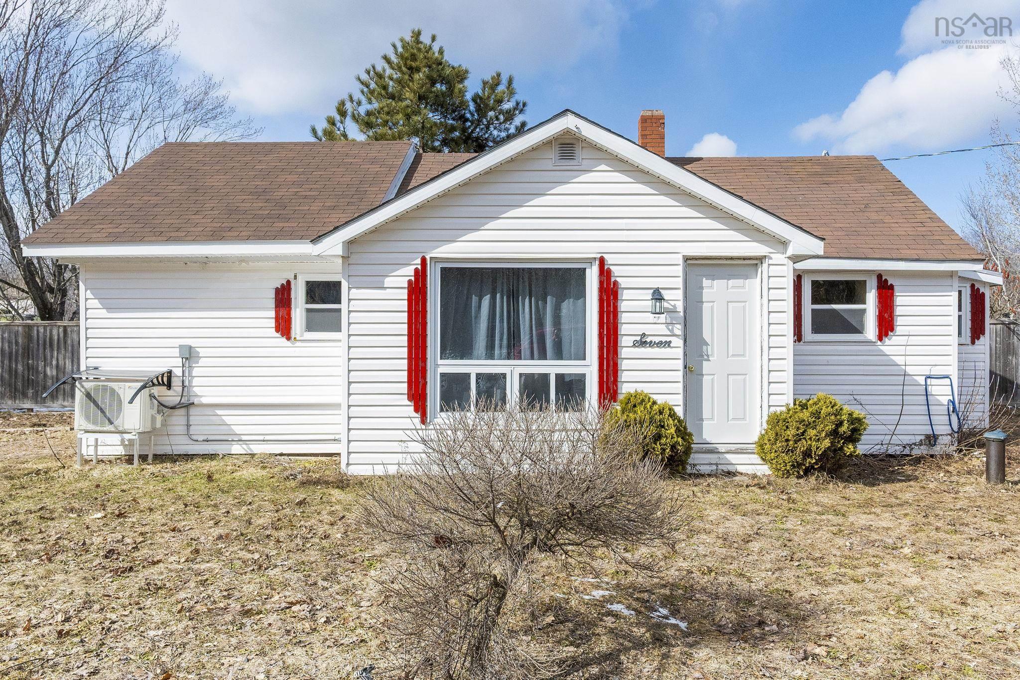 $220,000.00: 7 D'ell Road, North Kentville
