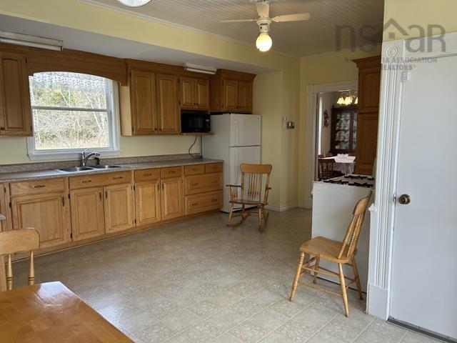 $279,900.00: 7613 Highway 215, Cambridge