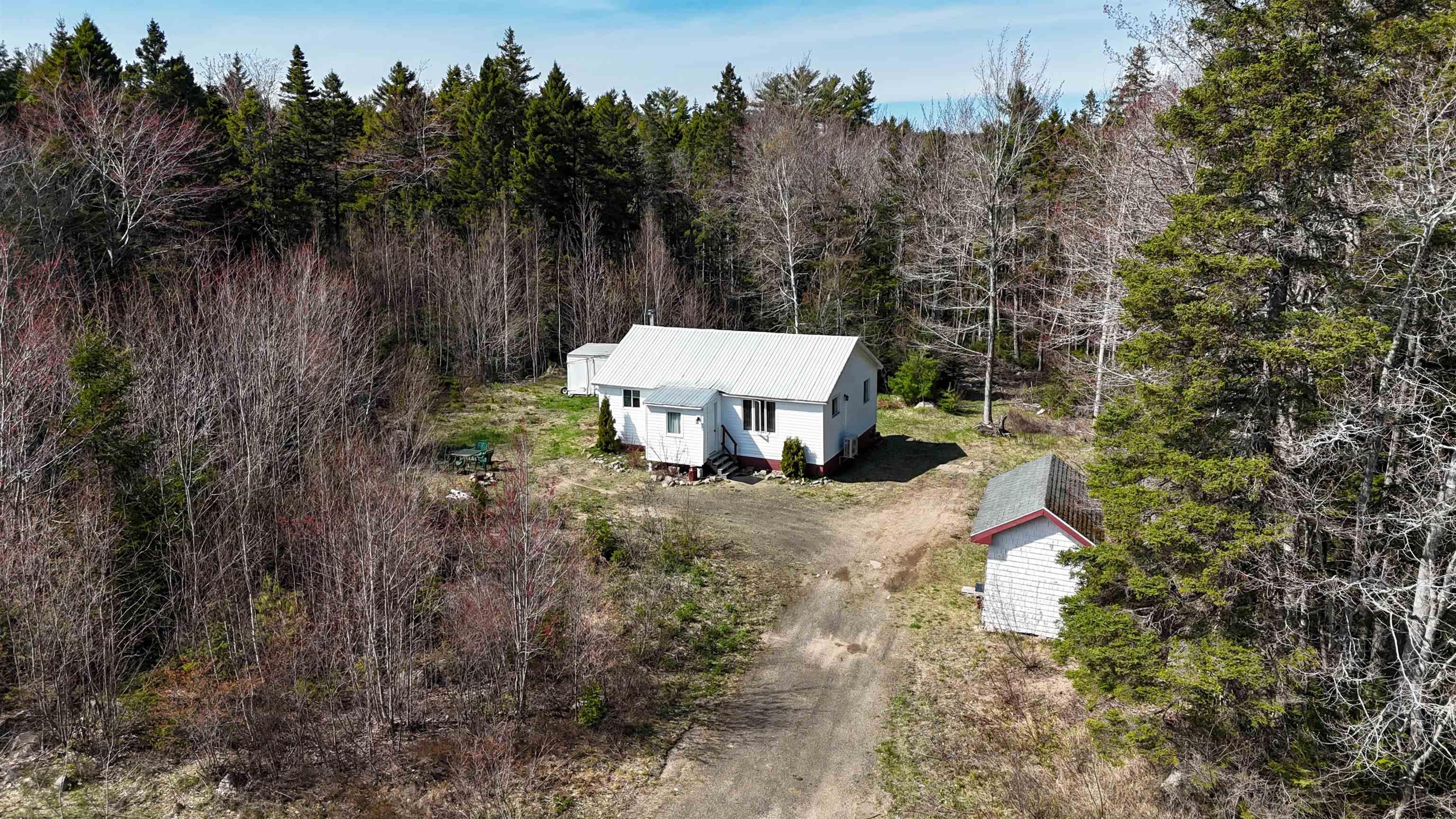 $165,000.00: 1851 West Dalhousie Road, Perotte