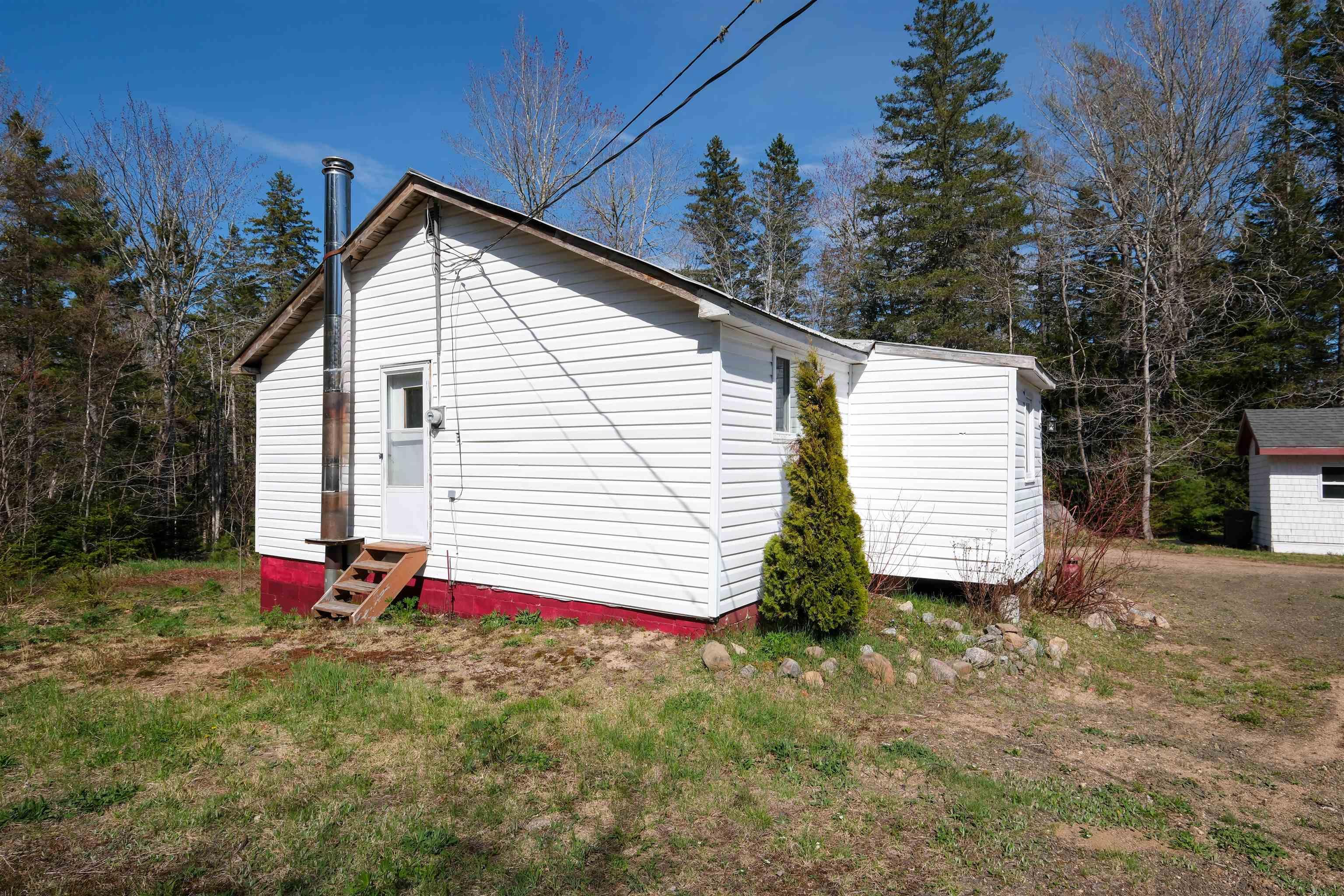 $165,000.00: 1851 West Dalhousie Road, Perotte