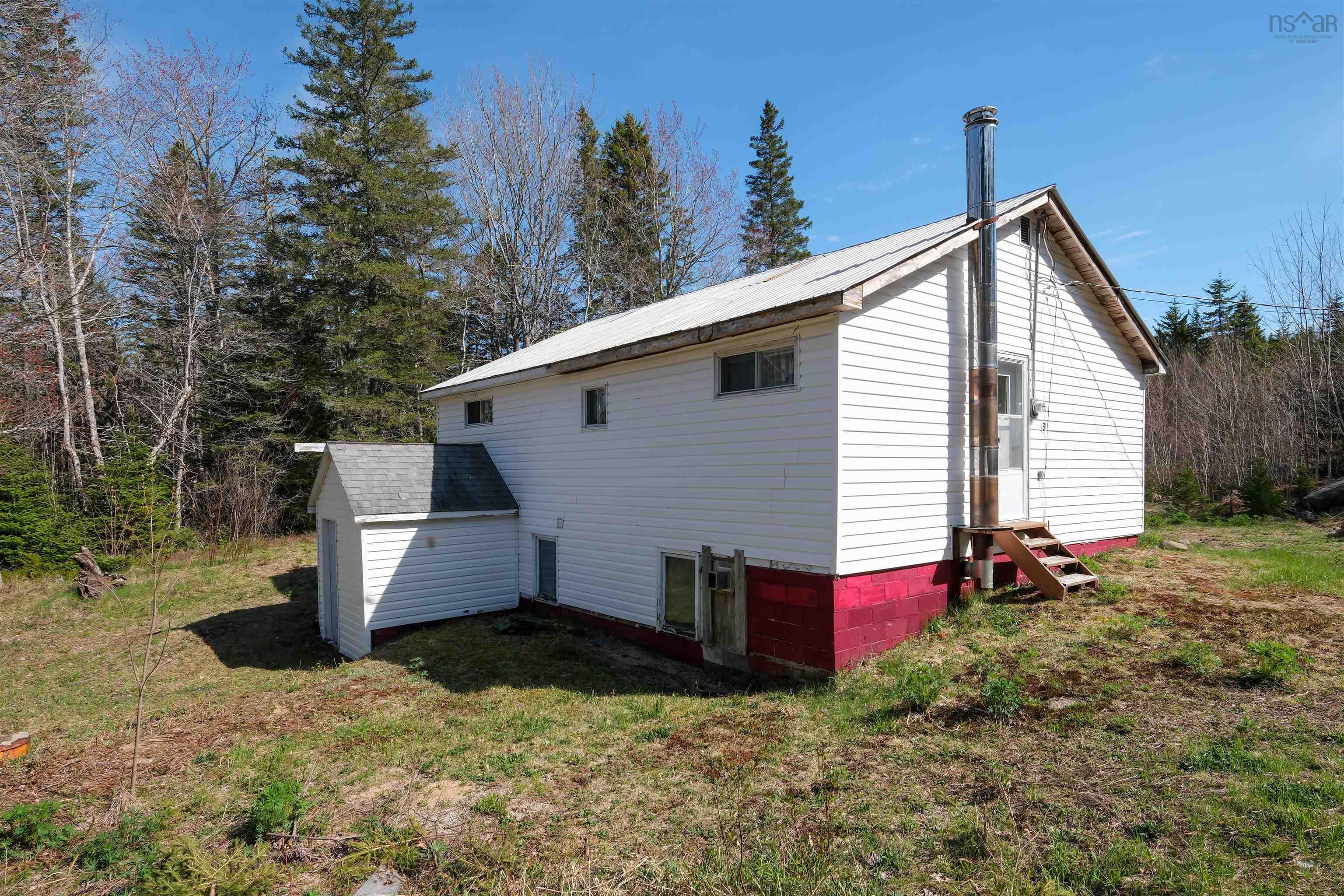 $165,000.00: 1851 West Dalhousie Road, Perotte