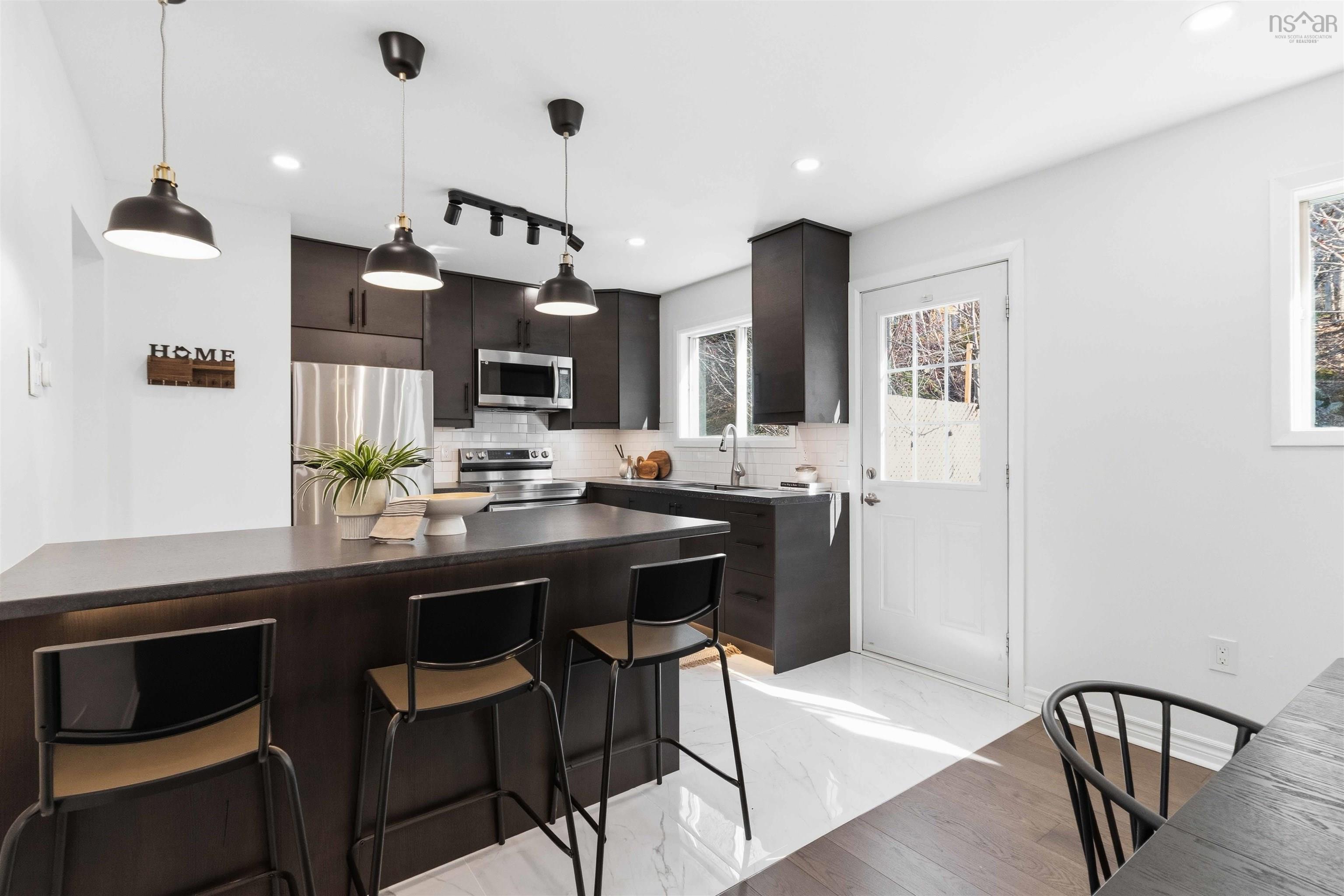 $469,900.00: 41A Mountain Avenue, Dartmouth