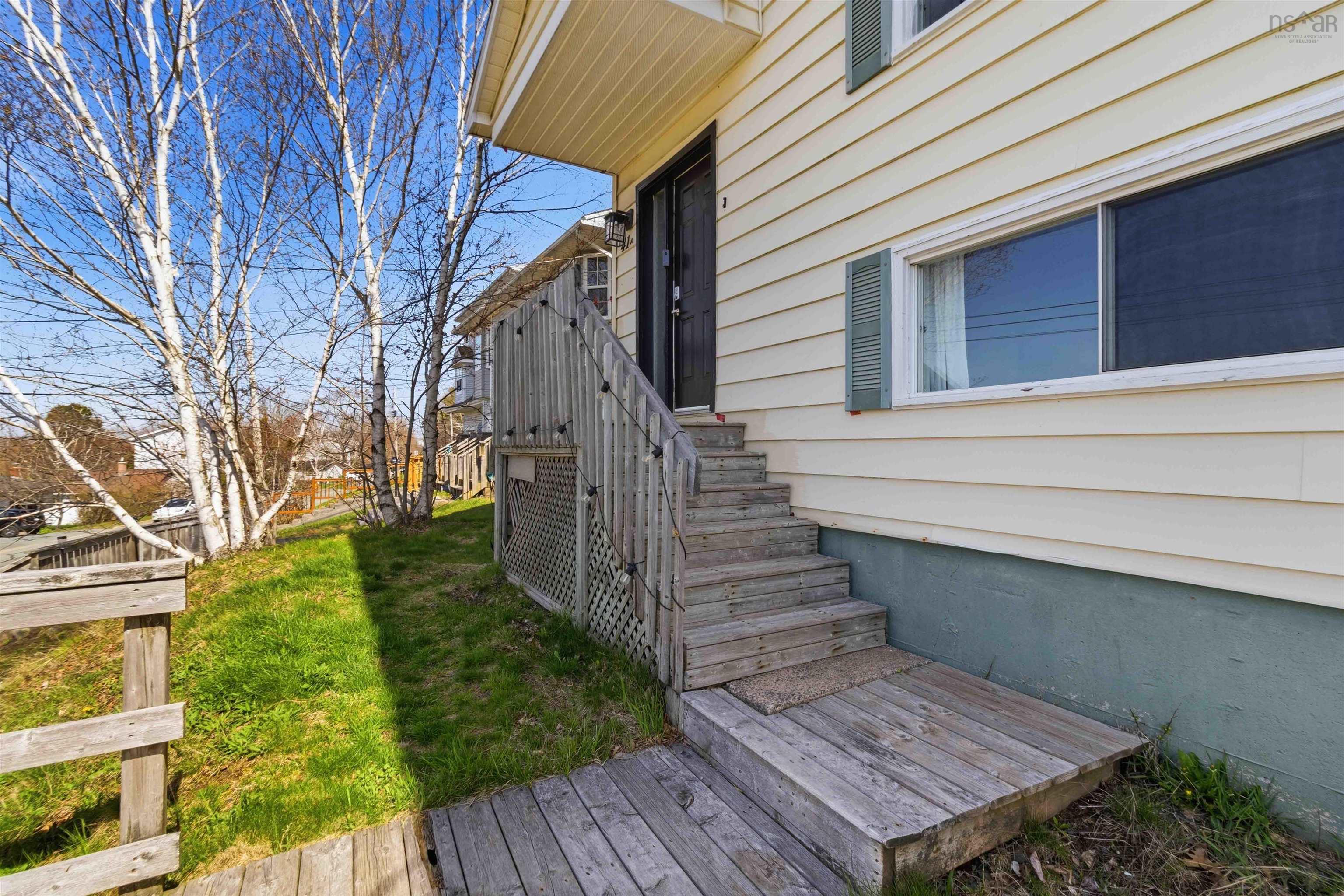 $469,900.00: 41A Mountain Avenue, Dartmouth