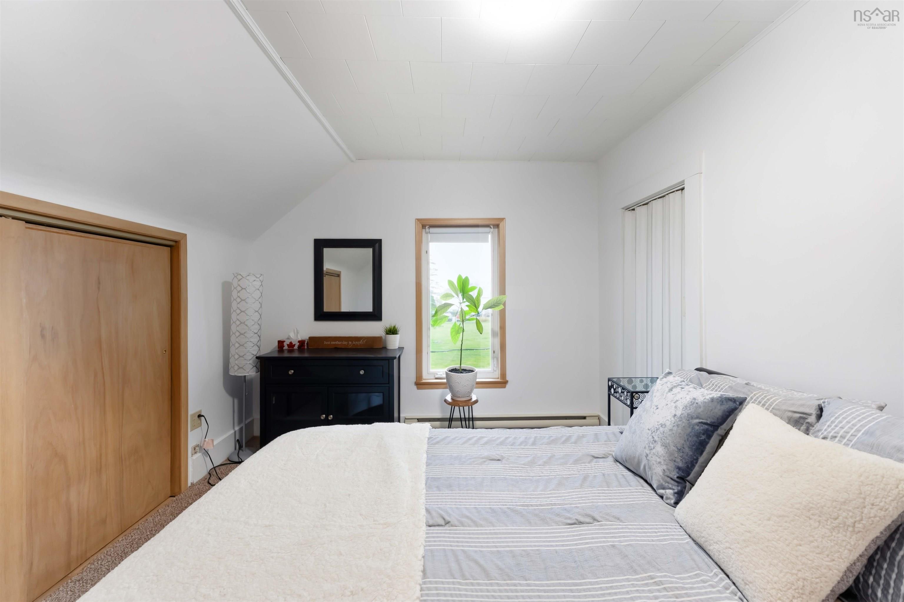 $375,000.00: 3662 Highway 1, St. Bernard