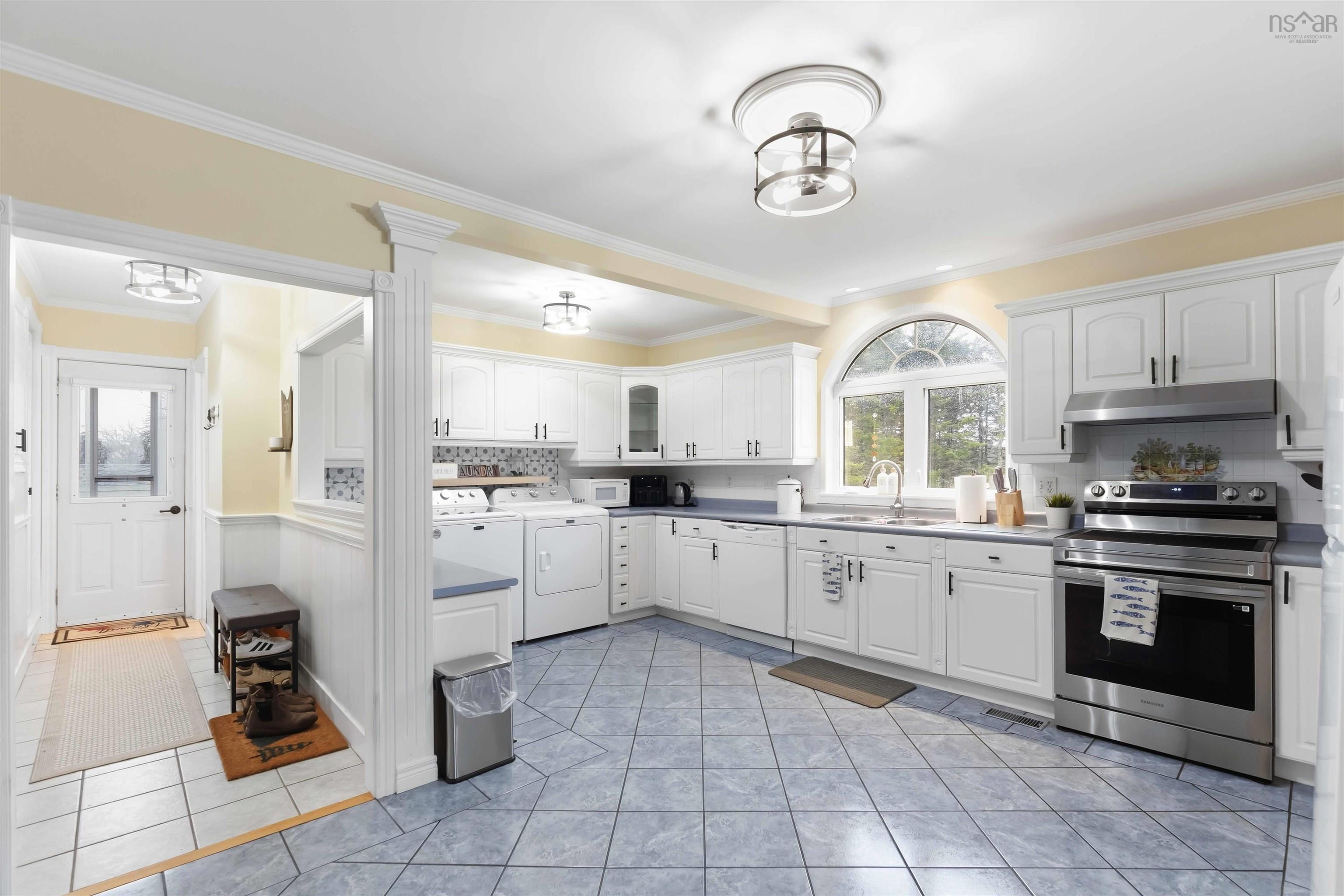 $375,000.00: 3662 Highway 1, St. Bernard