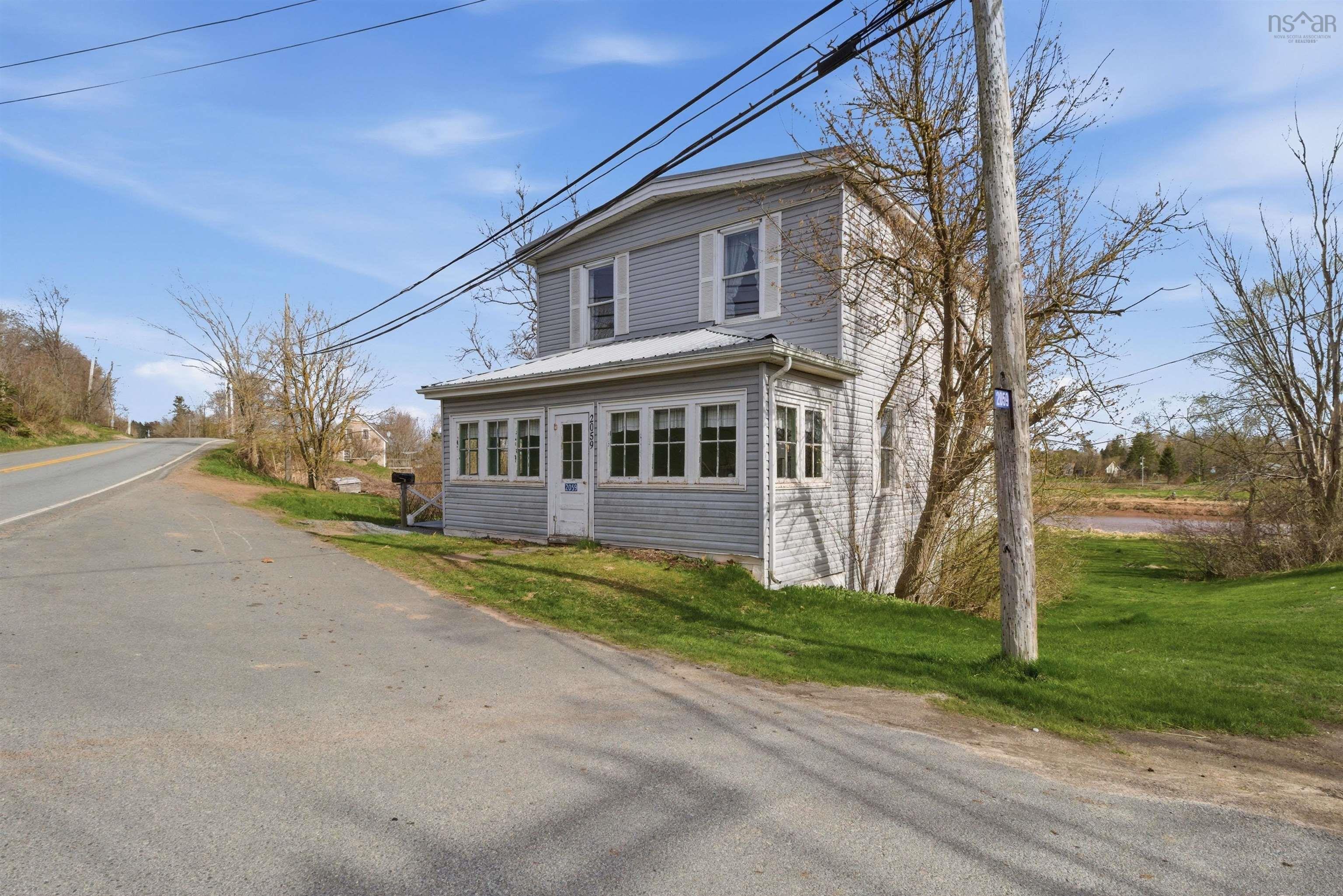 $449,900.00: 2059 HWY 224, Shubenacadie East