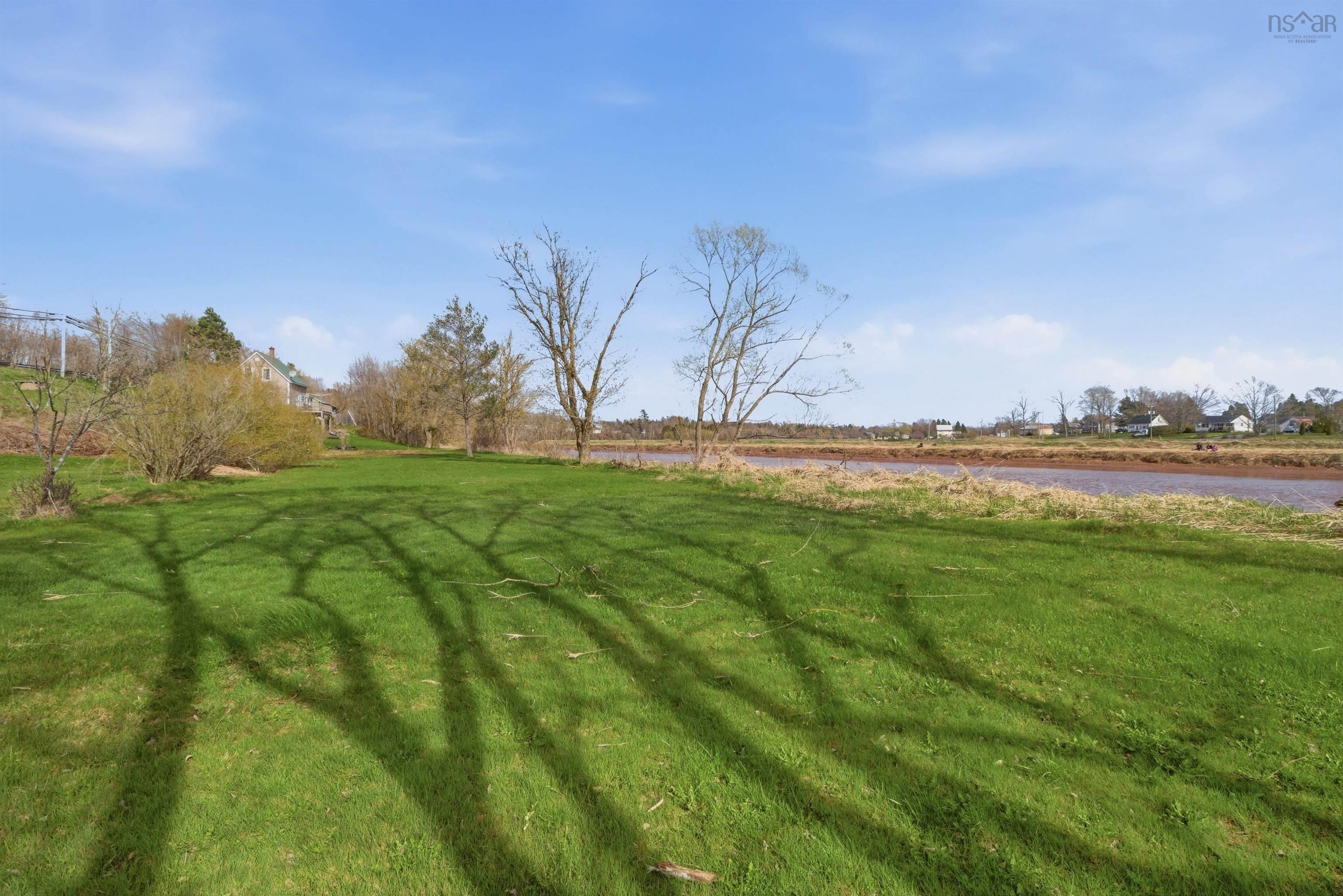 $449,900.00: 2059 HWY 224, Shubenacadie East