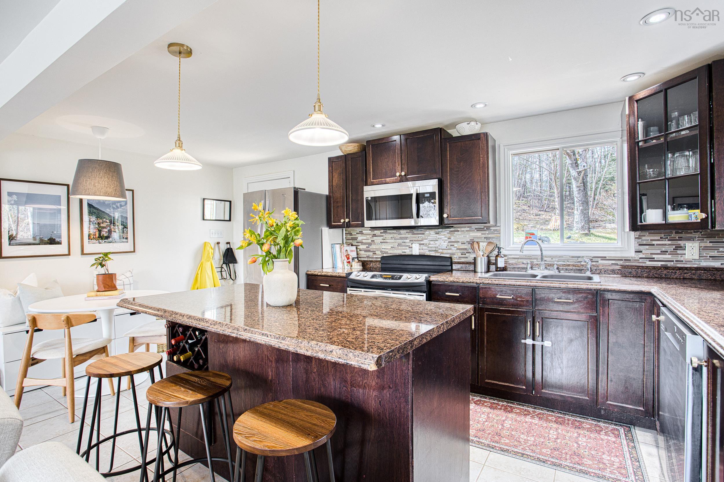 $499,900.00: 11 Dartmoor Crescent, Bedford