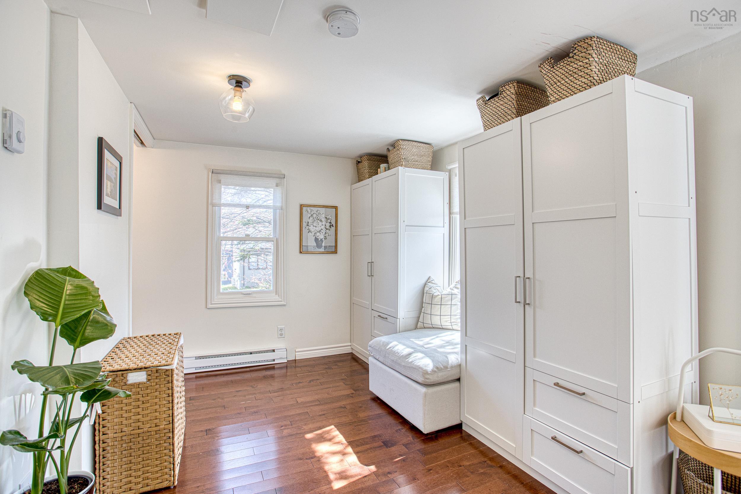 $499,900.00: 11 Dartmoor Crescent, Bedford