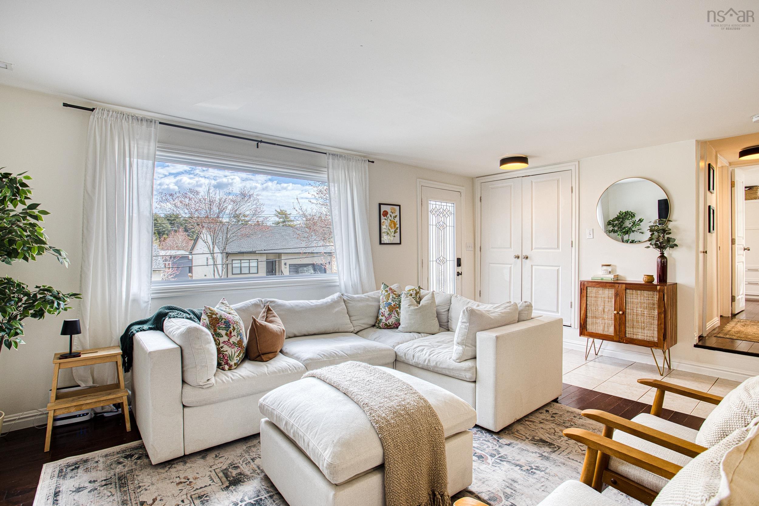 $499,900.00: 11 Dartmoor Crescent, Bedford