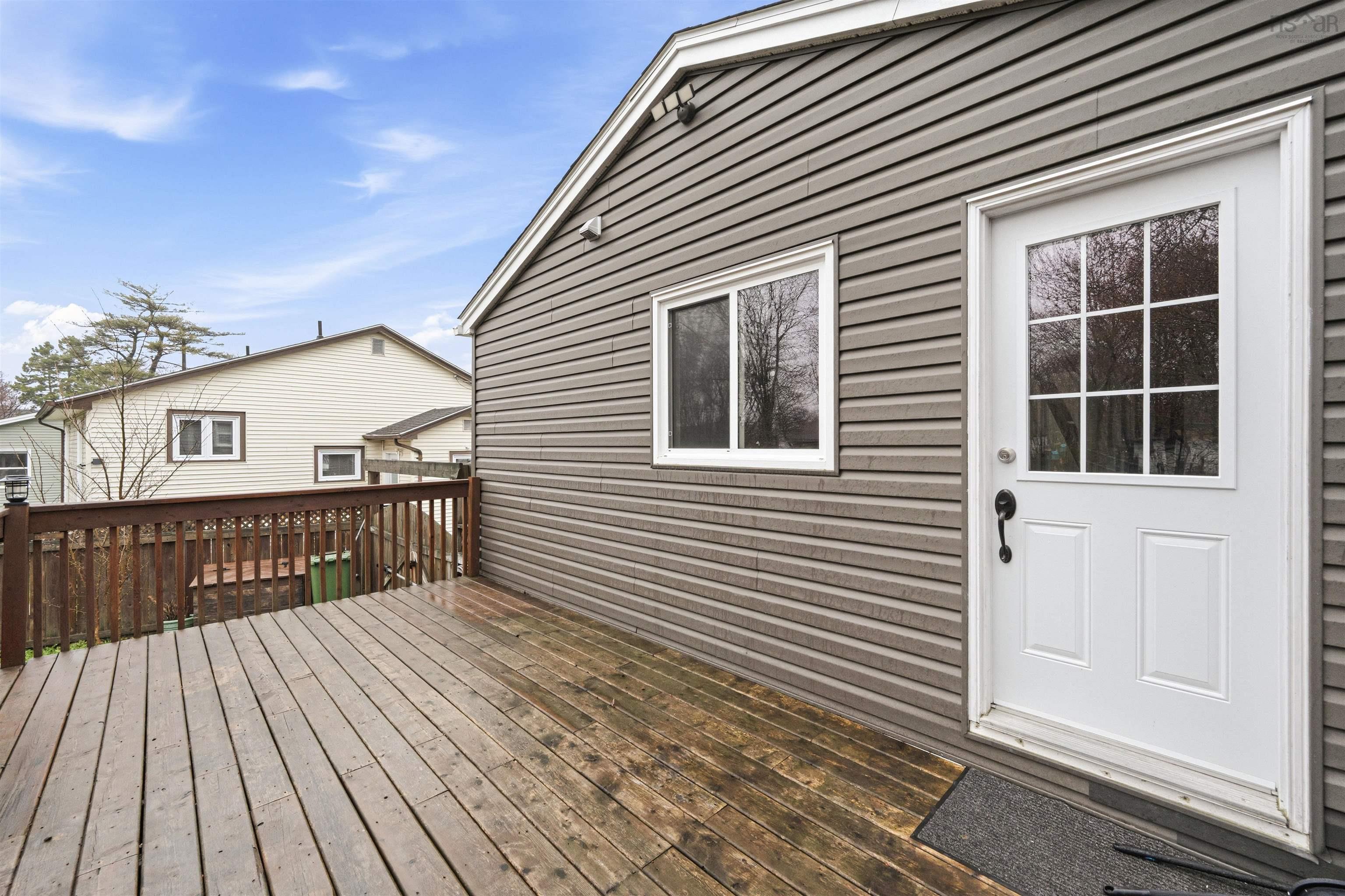 $380,000.00: 6 Sylvia Avenue, Halifax