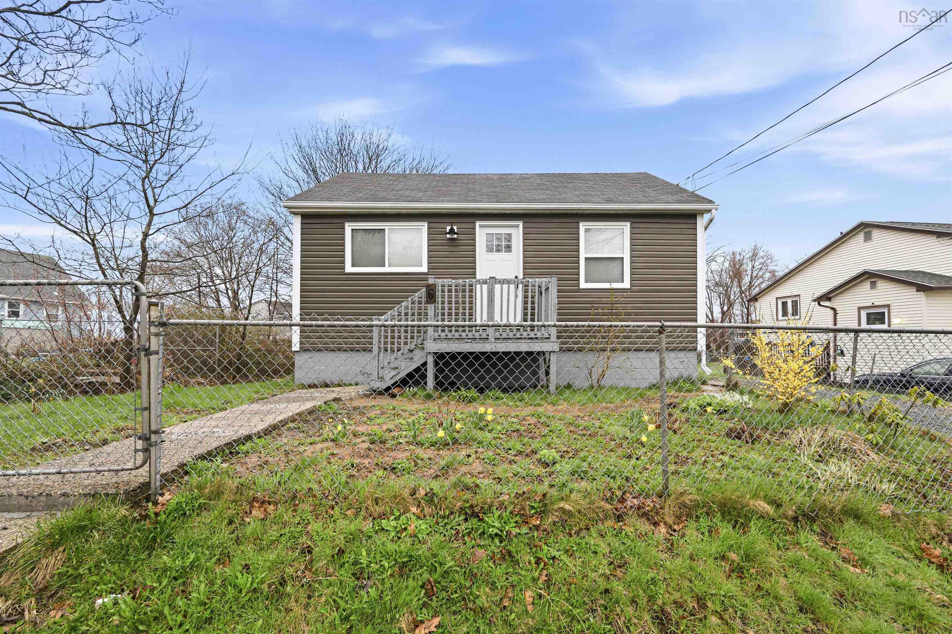 $380,000.00: 6 Sylvia Avenue, Halifax