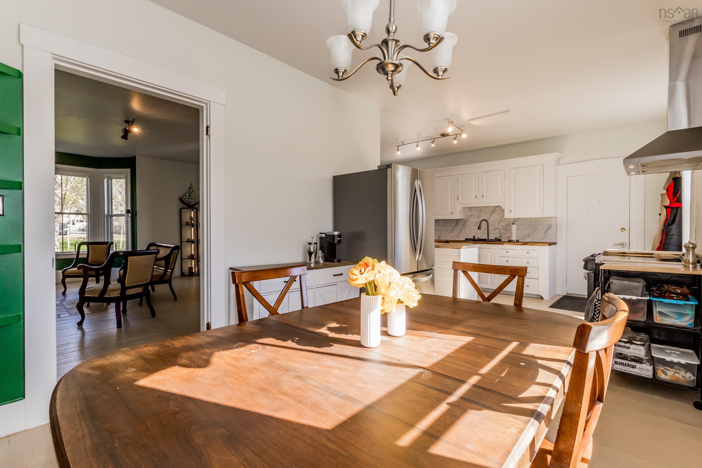 $469,500.00: 9640 Highway 8, Lequille