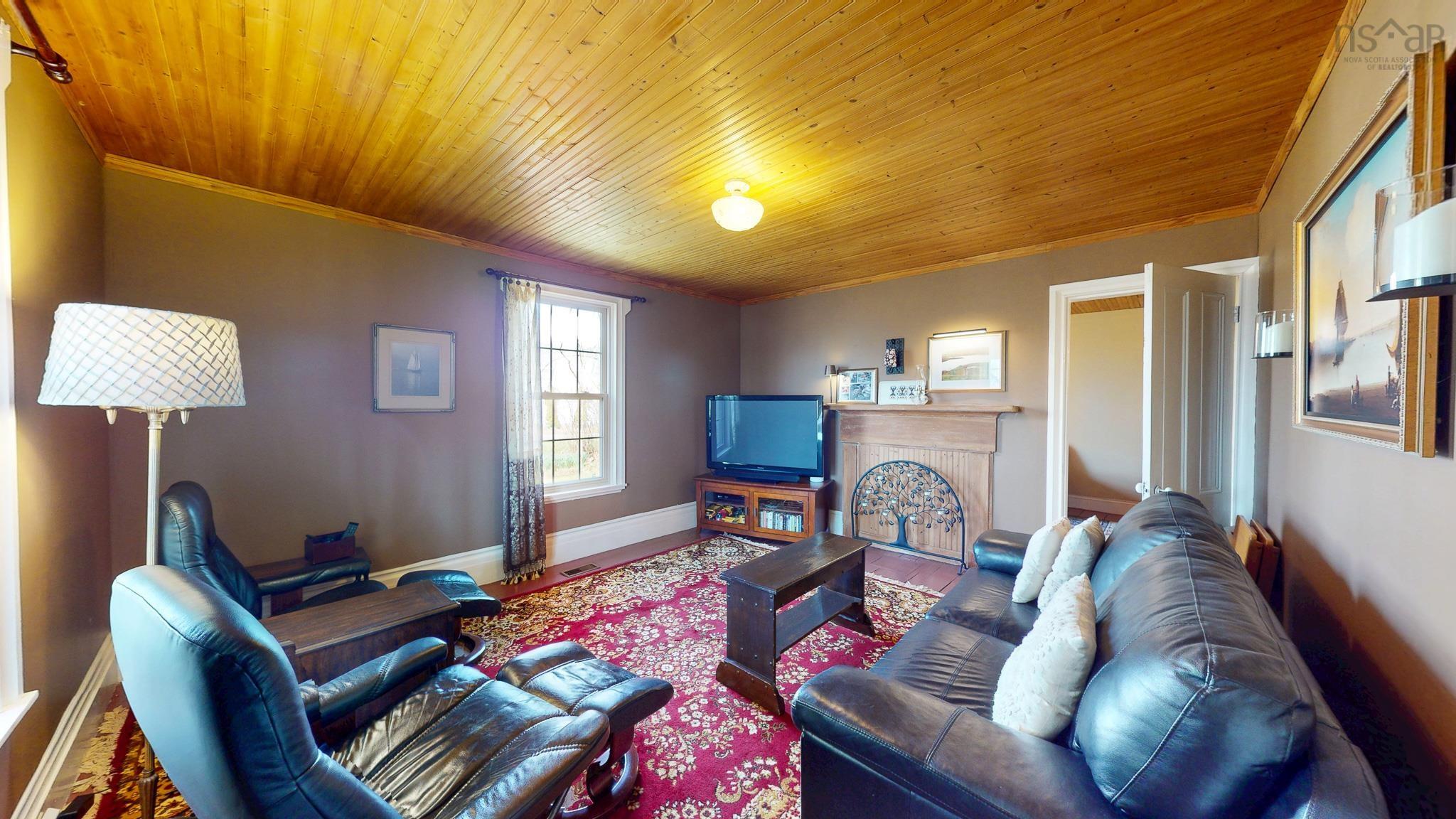 $489,000.00: 8925 221 Highway, Sheffield Mills