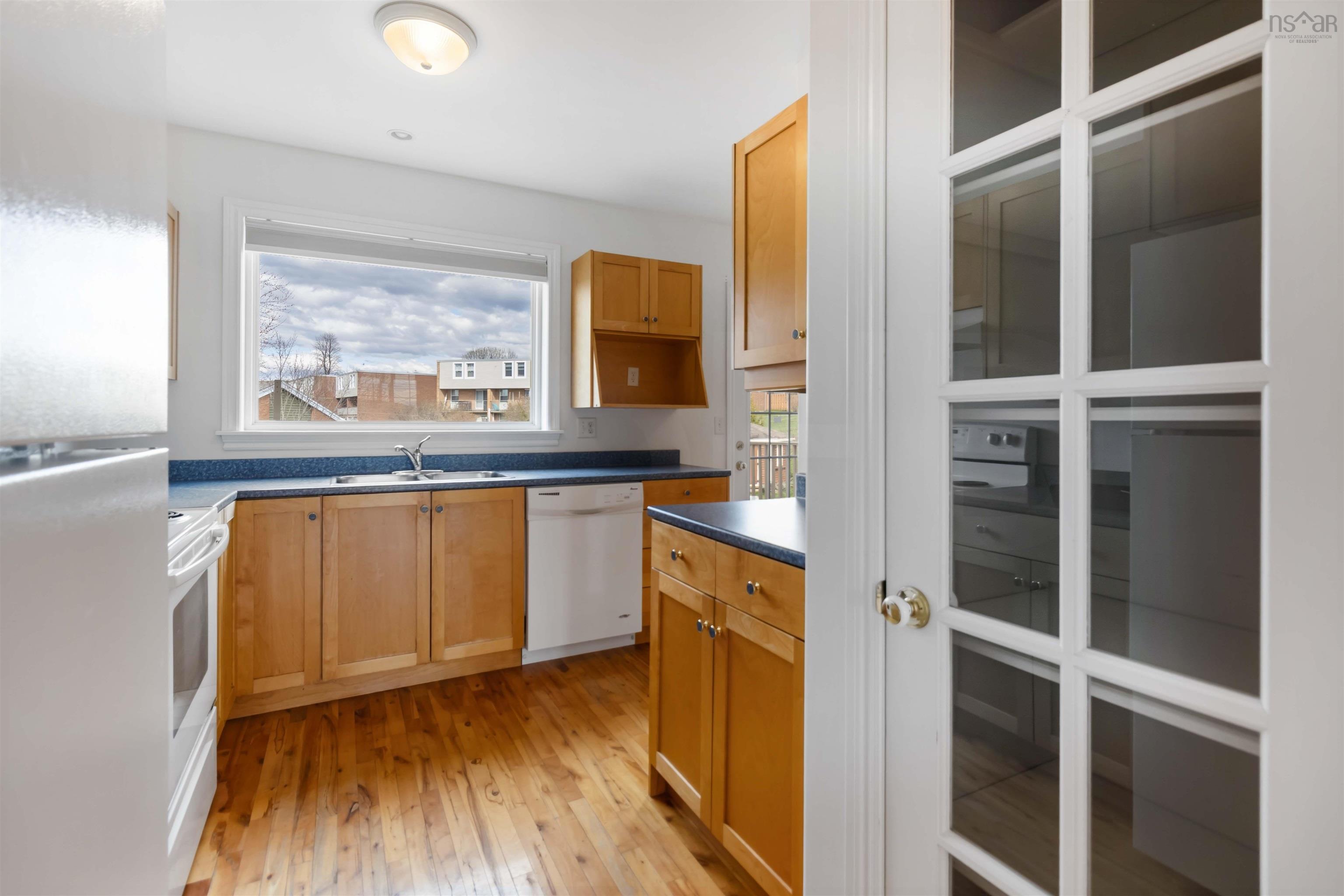 $650,000.00: 5820 Gainsborough Place, Halifax