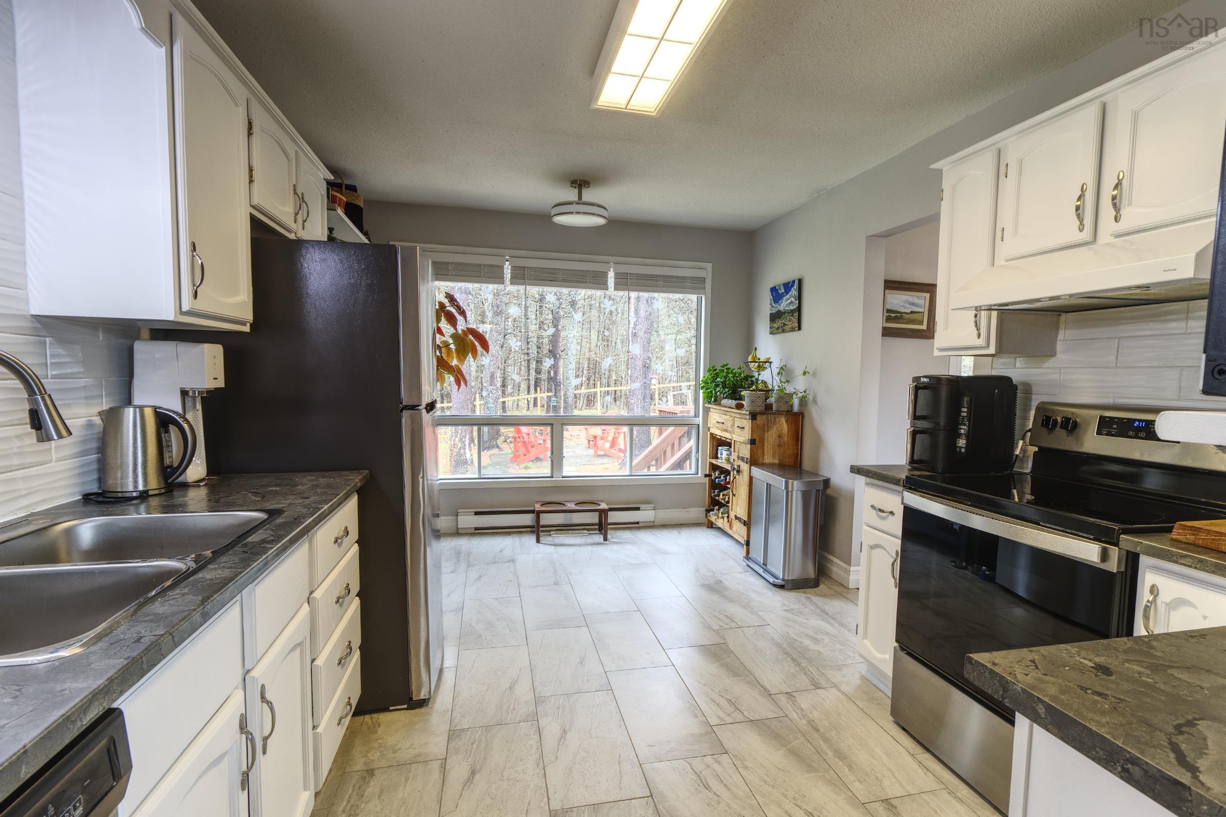 $400,000.00: 1215 Mayhew Drive, Greenwood