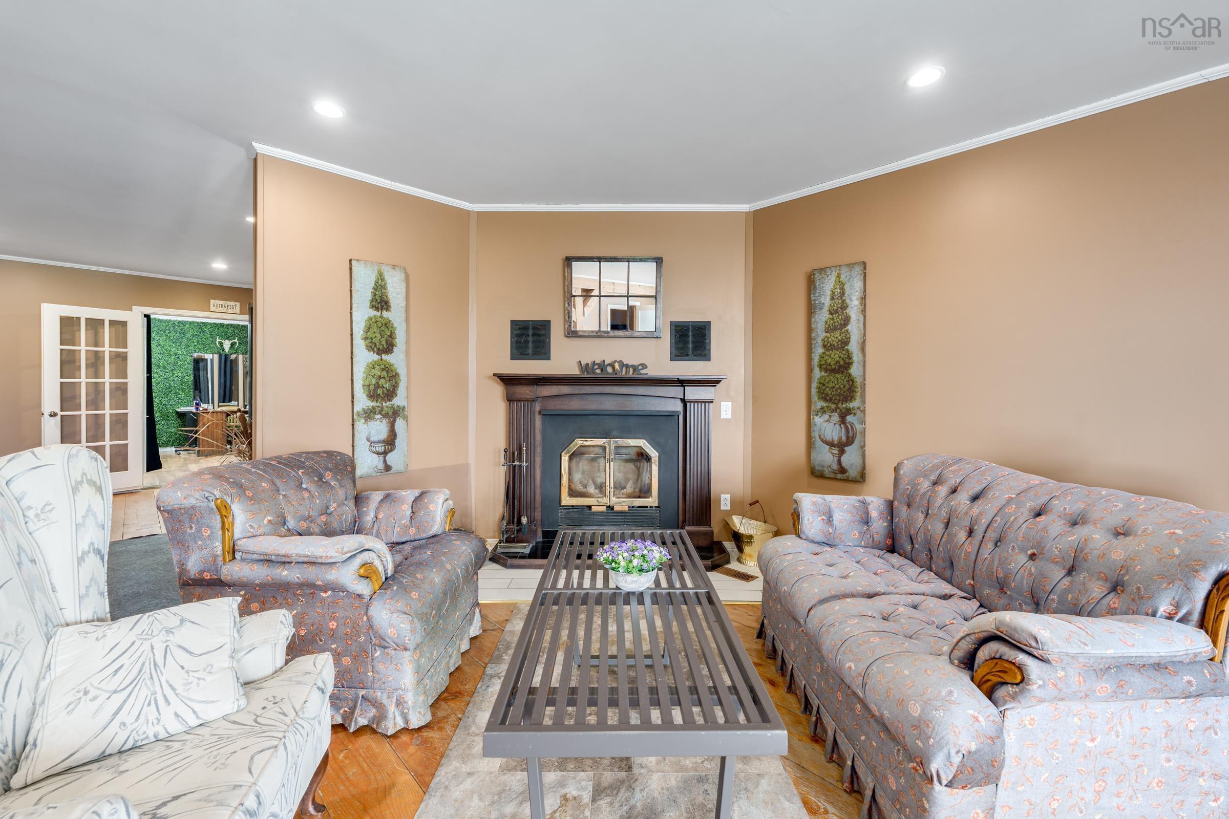 $599,900.00: 9613 Highway 1, Saulnierville