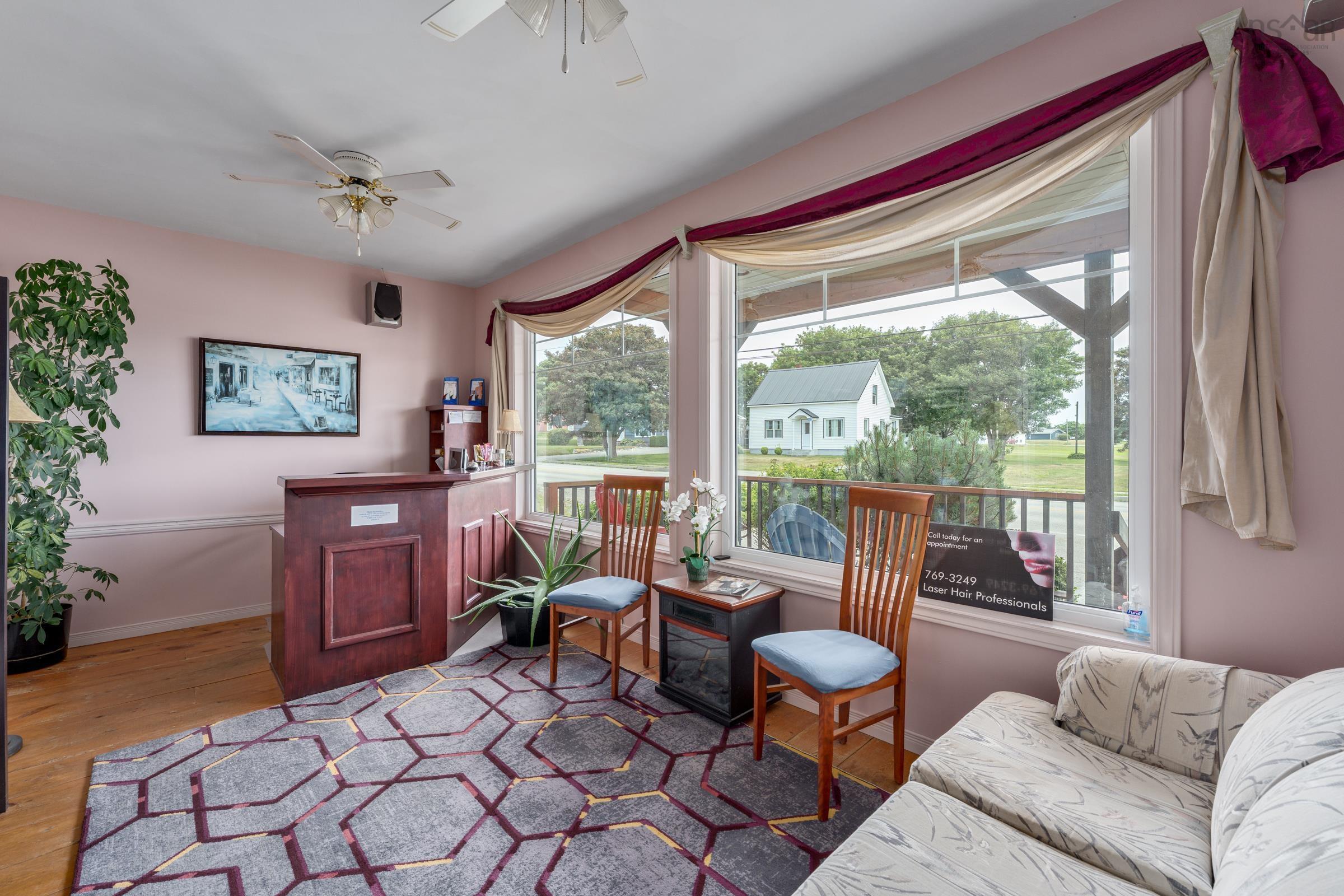 $599,900.00: 9613 Highway 1, Saulnierville