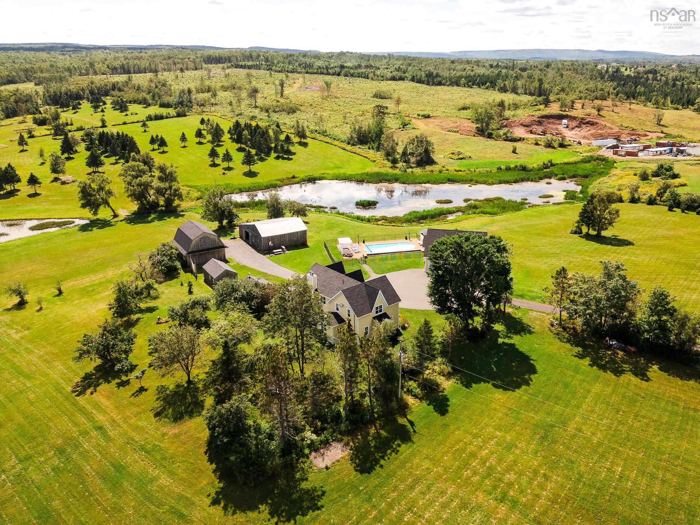 $2,990,000.00: 784 Shore Road, Egerton