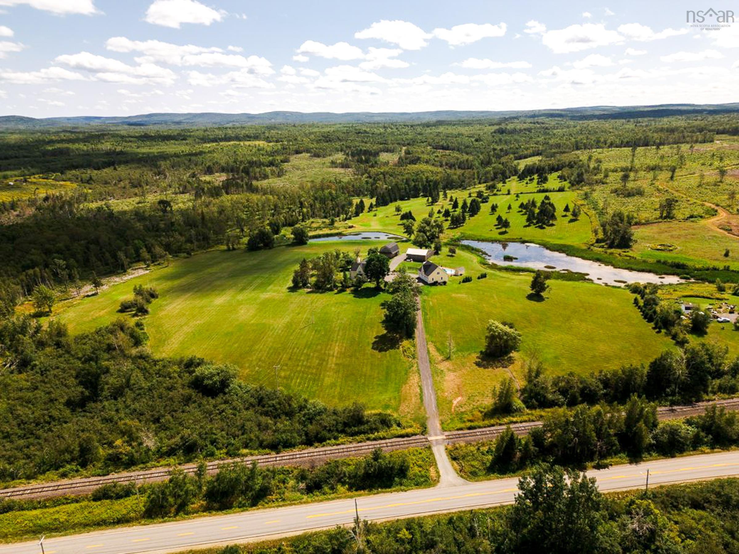 $2,990,000.00: 784 Shore Road, Egerton