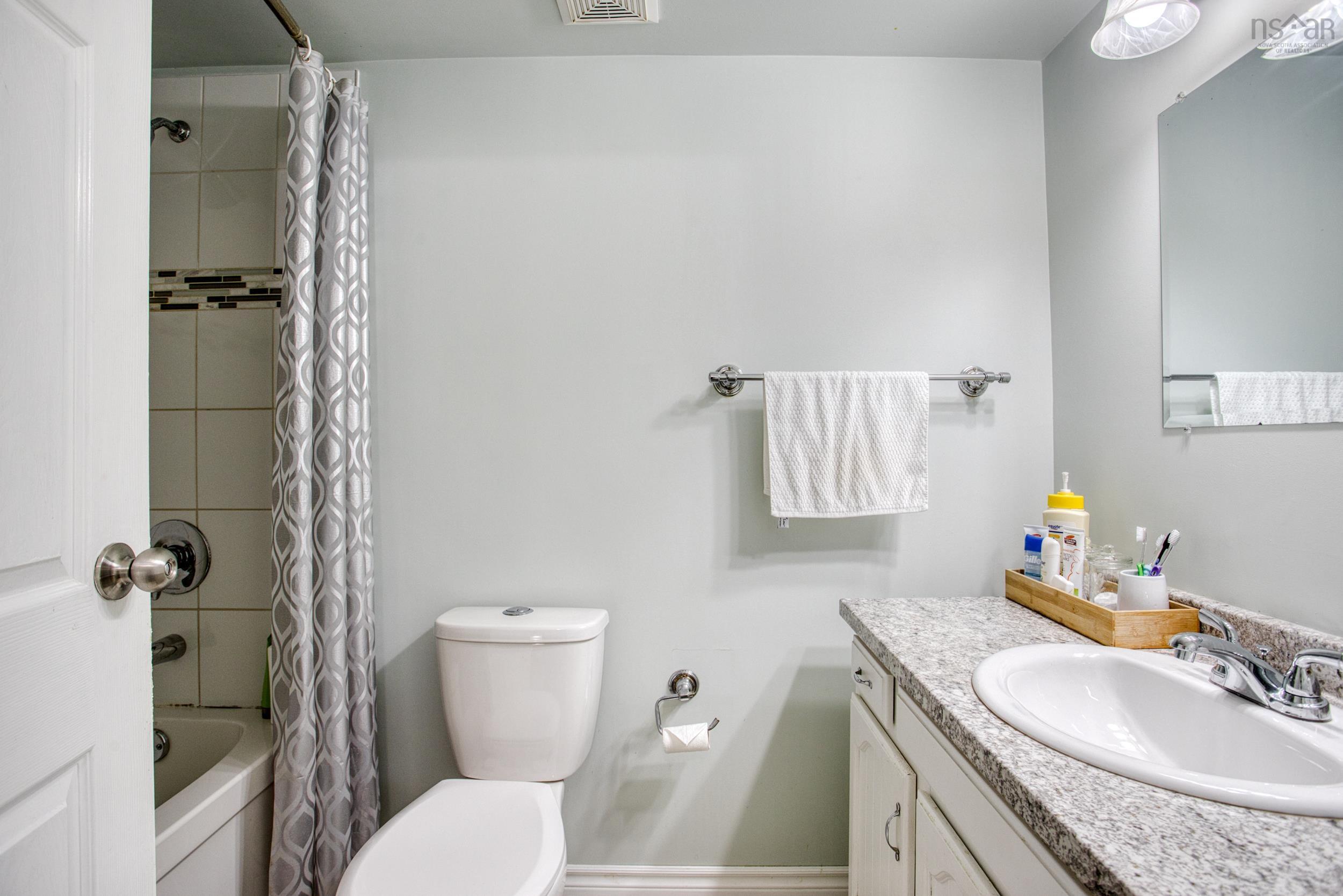 310 15 Knightsridge Drive, Halifax, NS (MLS 202610432)