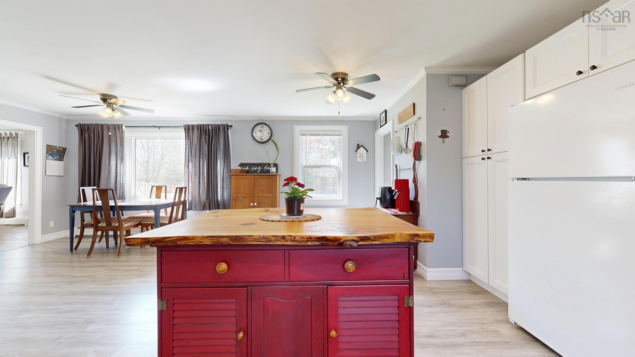 $388,500.00: 2262 Old Mill Road, South Farmington